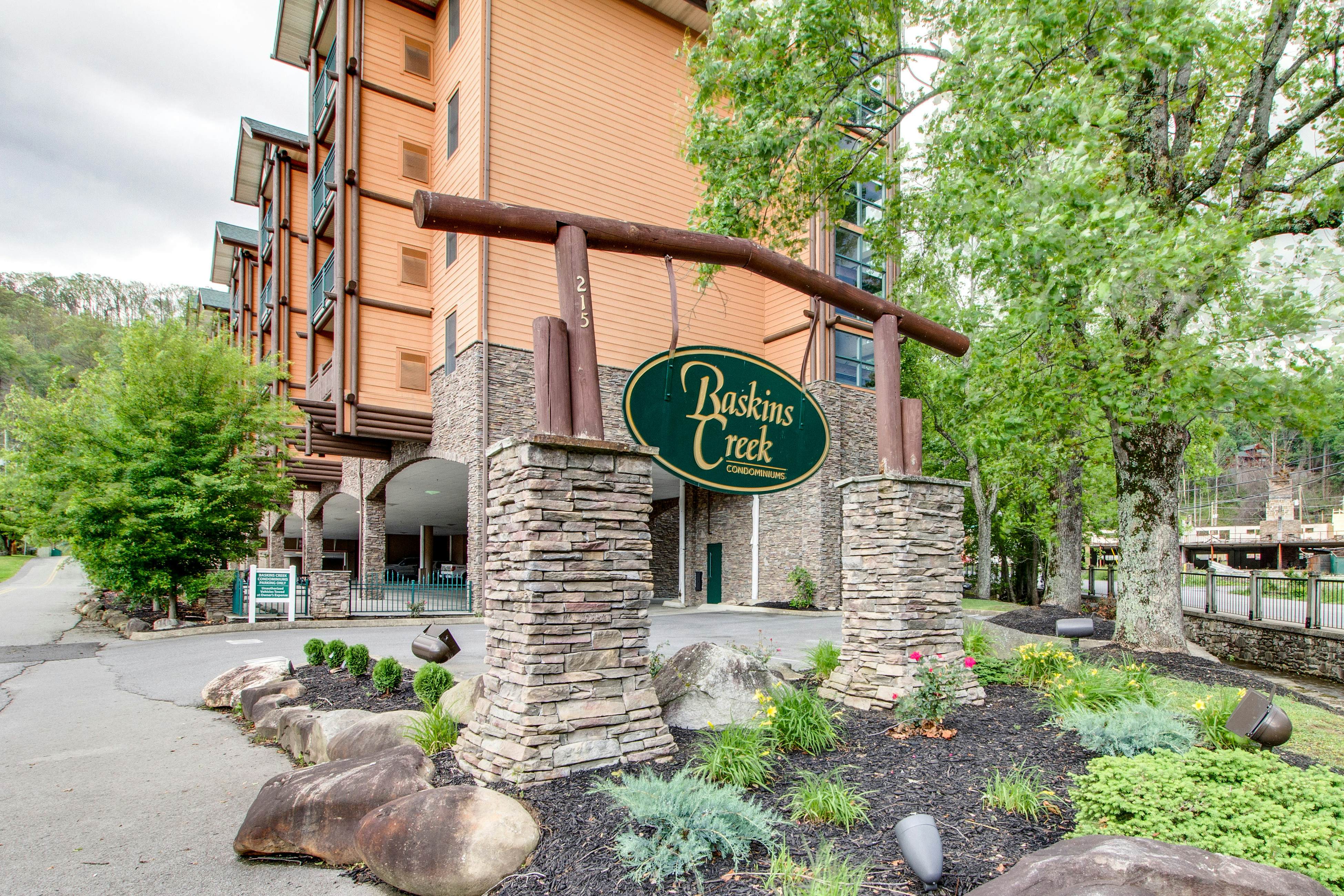 Inviting Condo, Sleeps 6・Jetted Tub・Fireplace・Gym