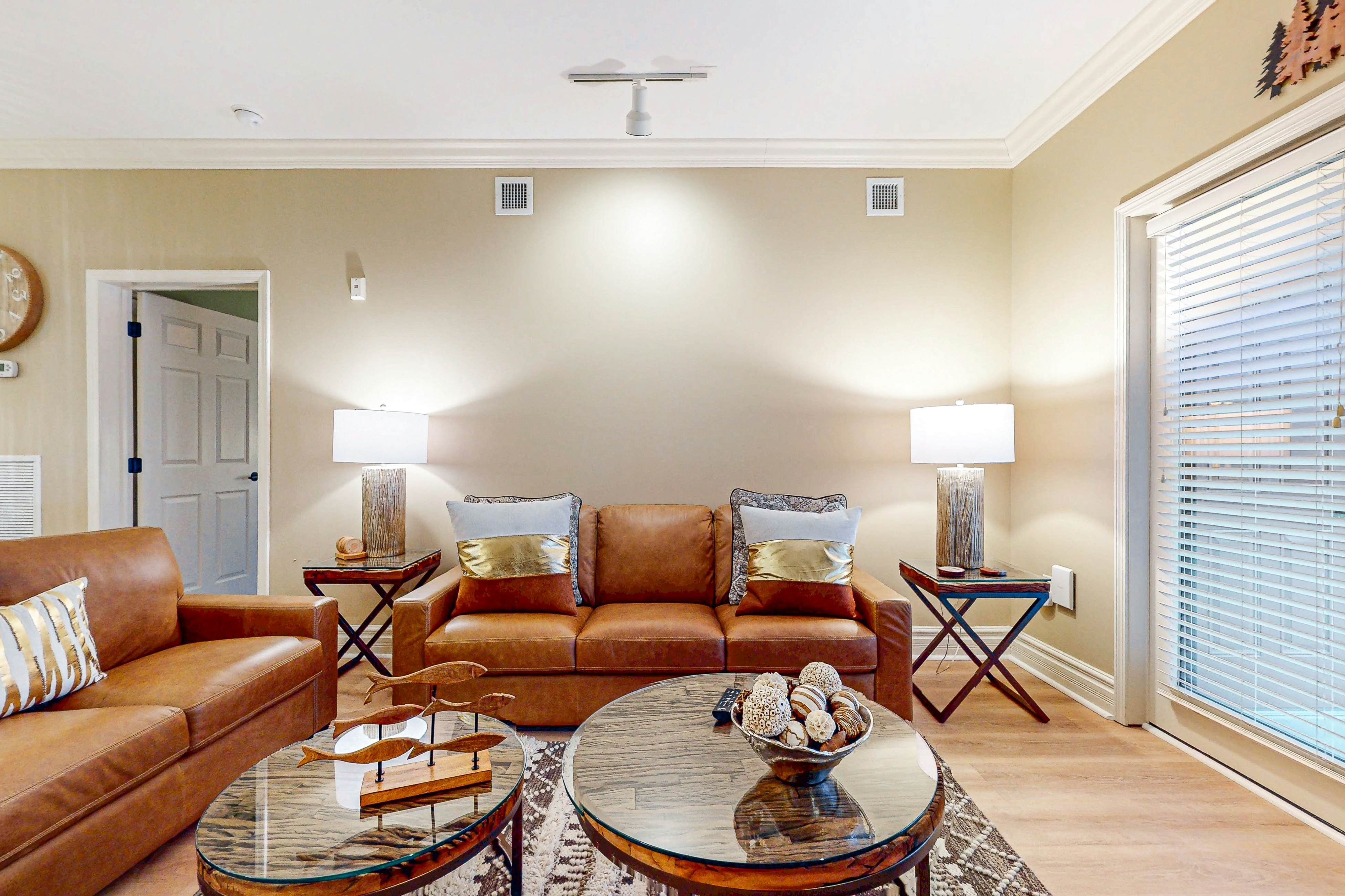 Newly Renovated Condo, Sleeps 6・Jacuzzi Tub・Gym