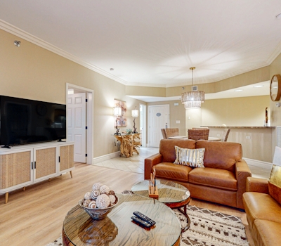 Cute Condo, Sleeps 6, Jacuzzi Tub, Gym, Near Downtown