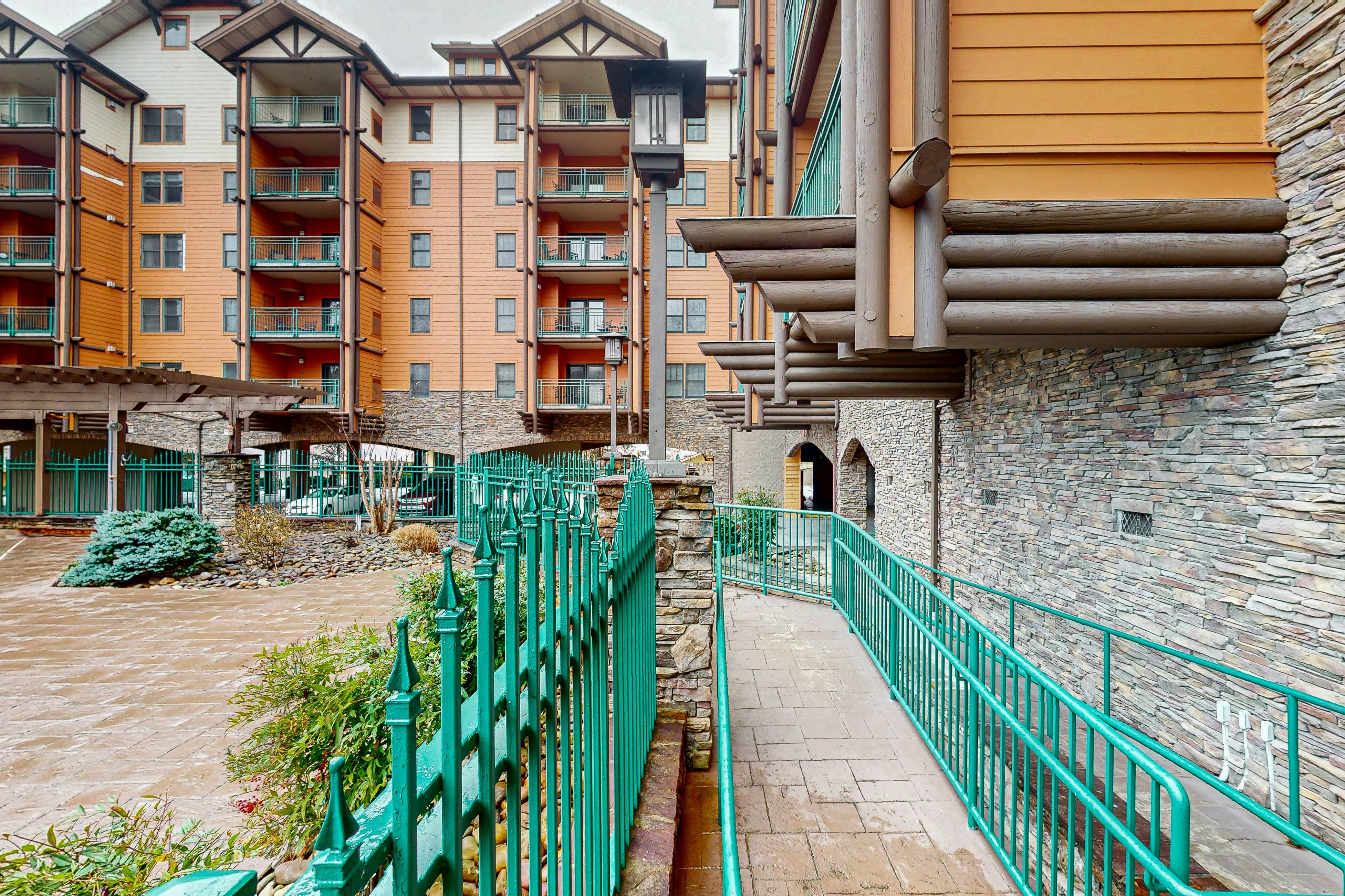 Newly Renovated Condo, Sleeps 6・Jacuzzi Tub・Gym