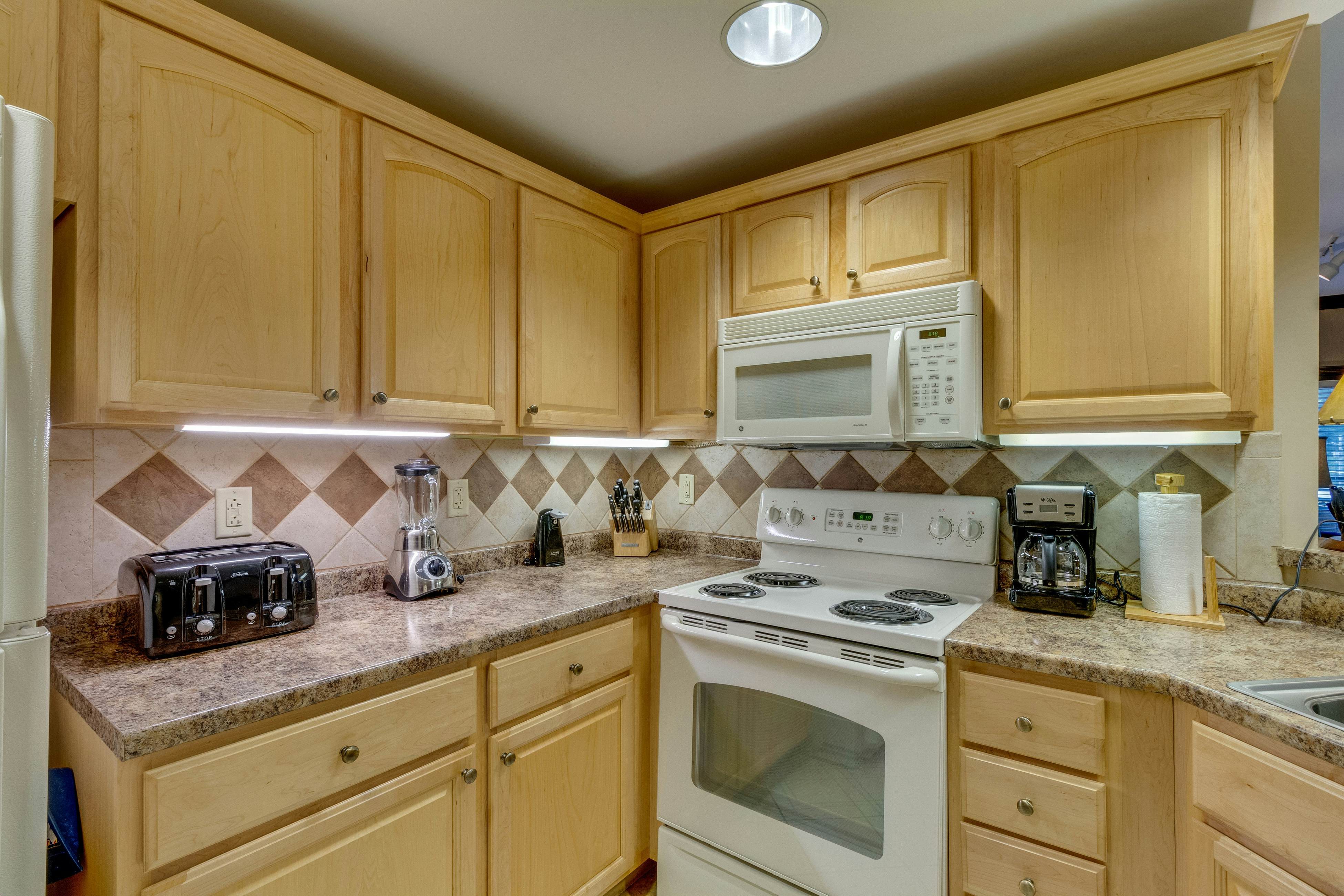 Charming Near Downtown Condo, Sleep 6・Fitness Room