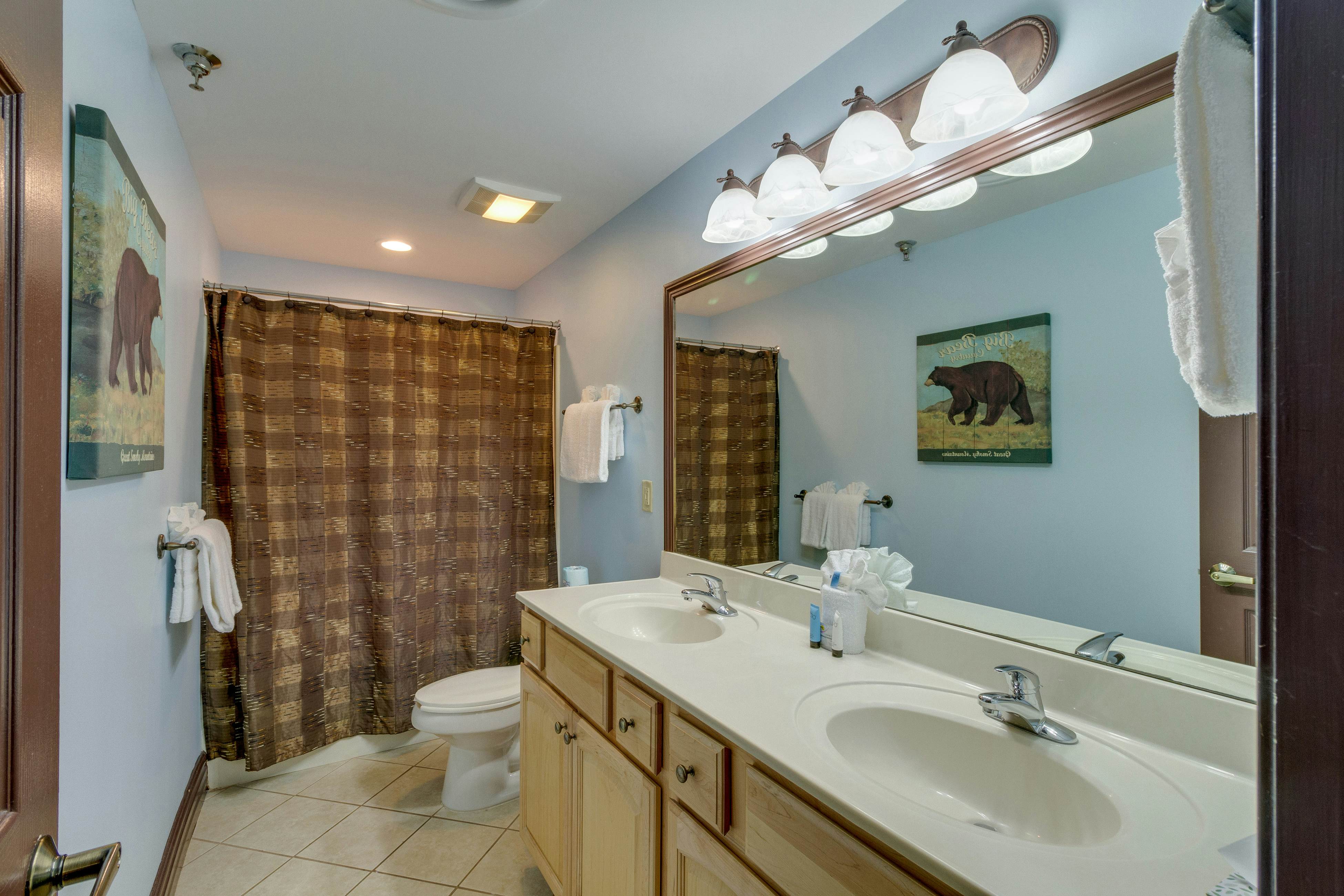 Charming Near Downtown Condo, Sleep 6・Fitness Room