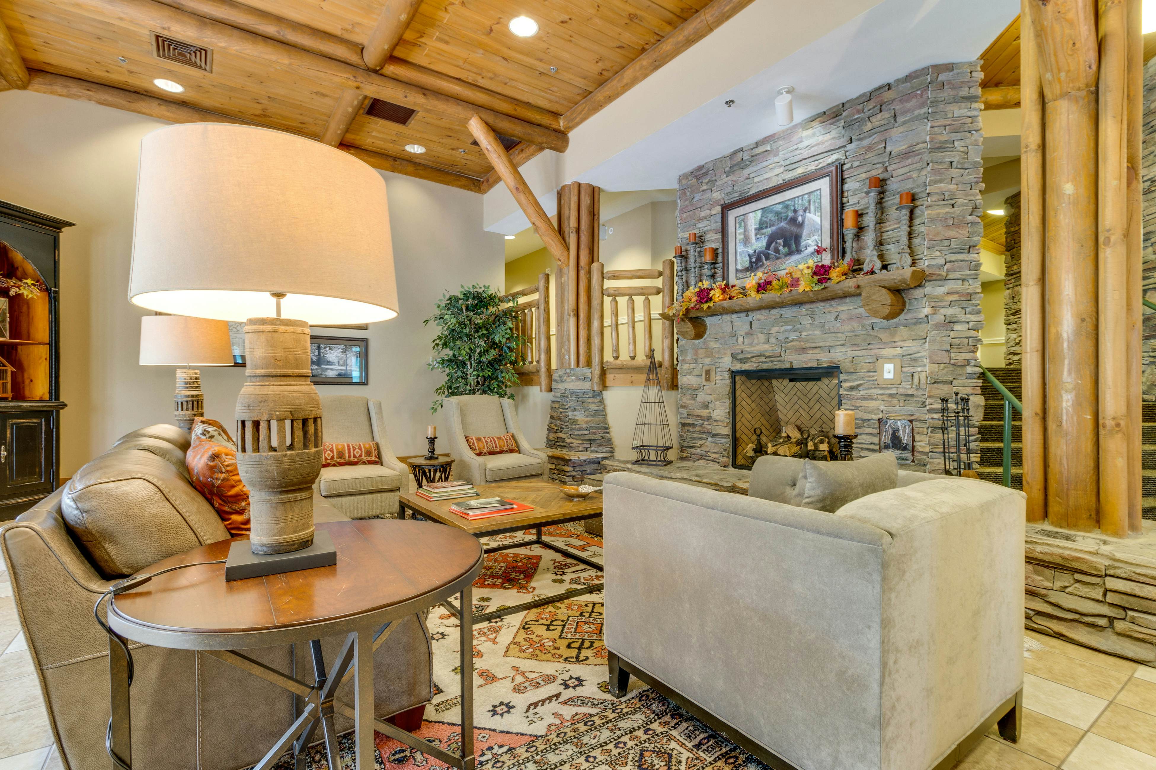 Charming Near Downtown Condo, Sleep 6・Fitness Room