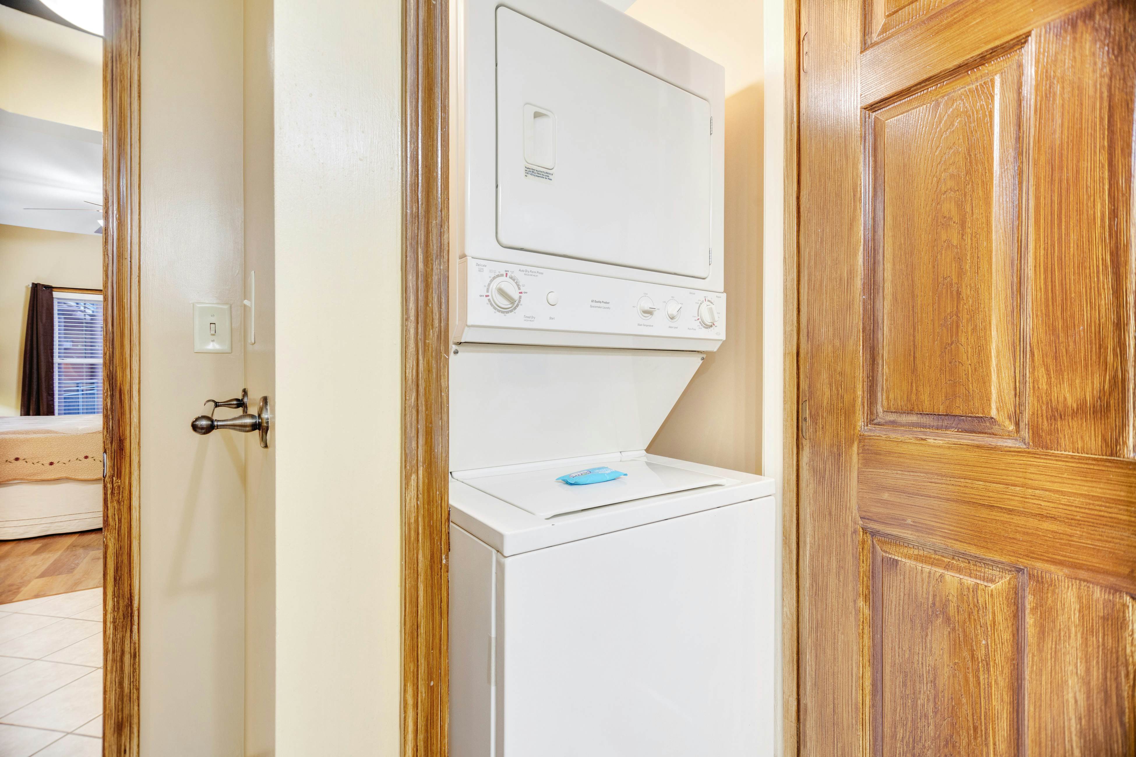 Elegant Downtown Condo, Sleeps 6・Jetted Tub・Gym