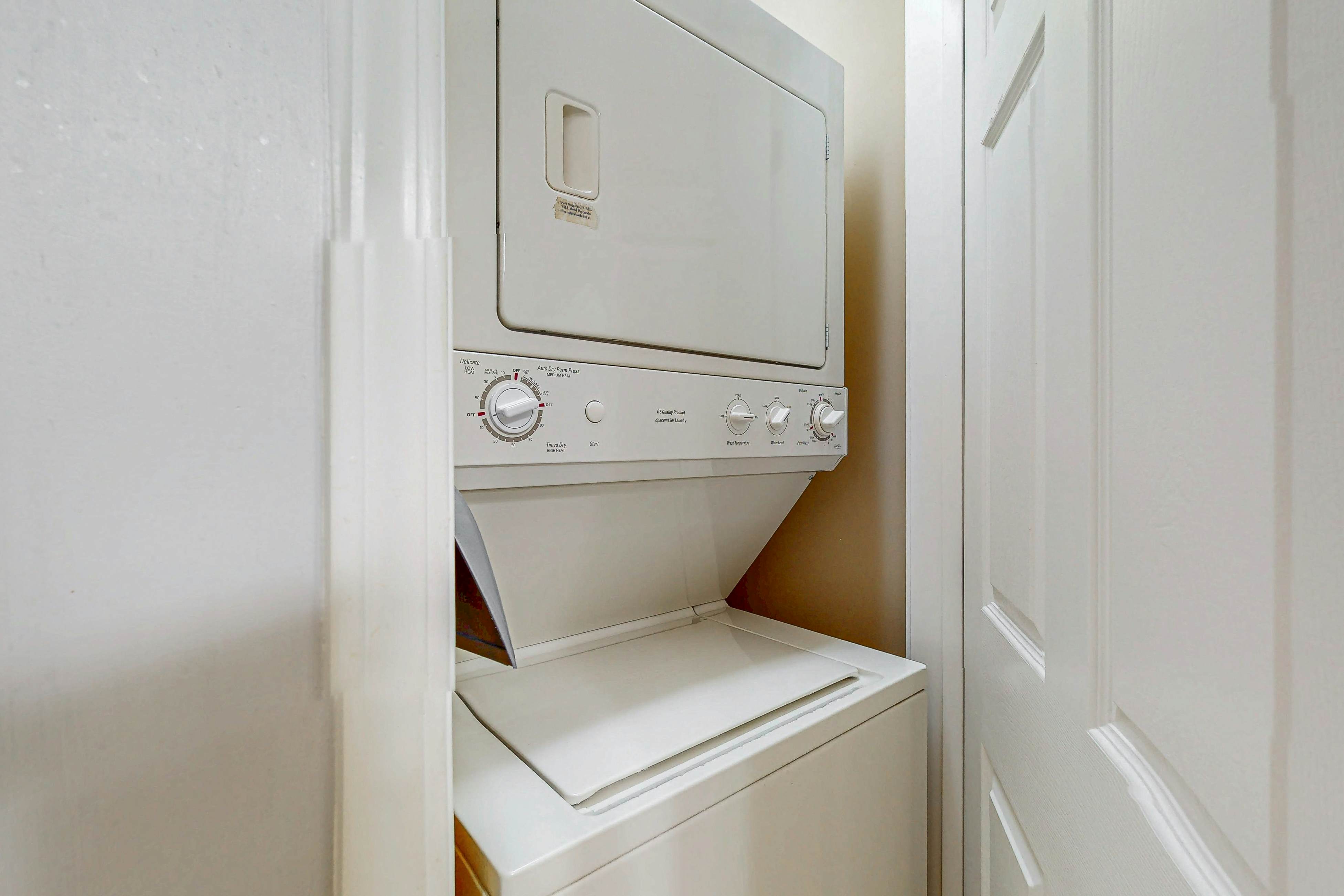 Polished Downtown Condo, Sleeps 6・Jetted Tub・Gym