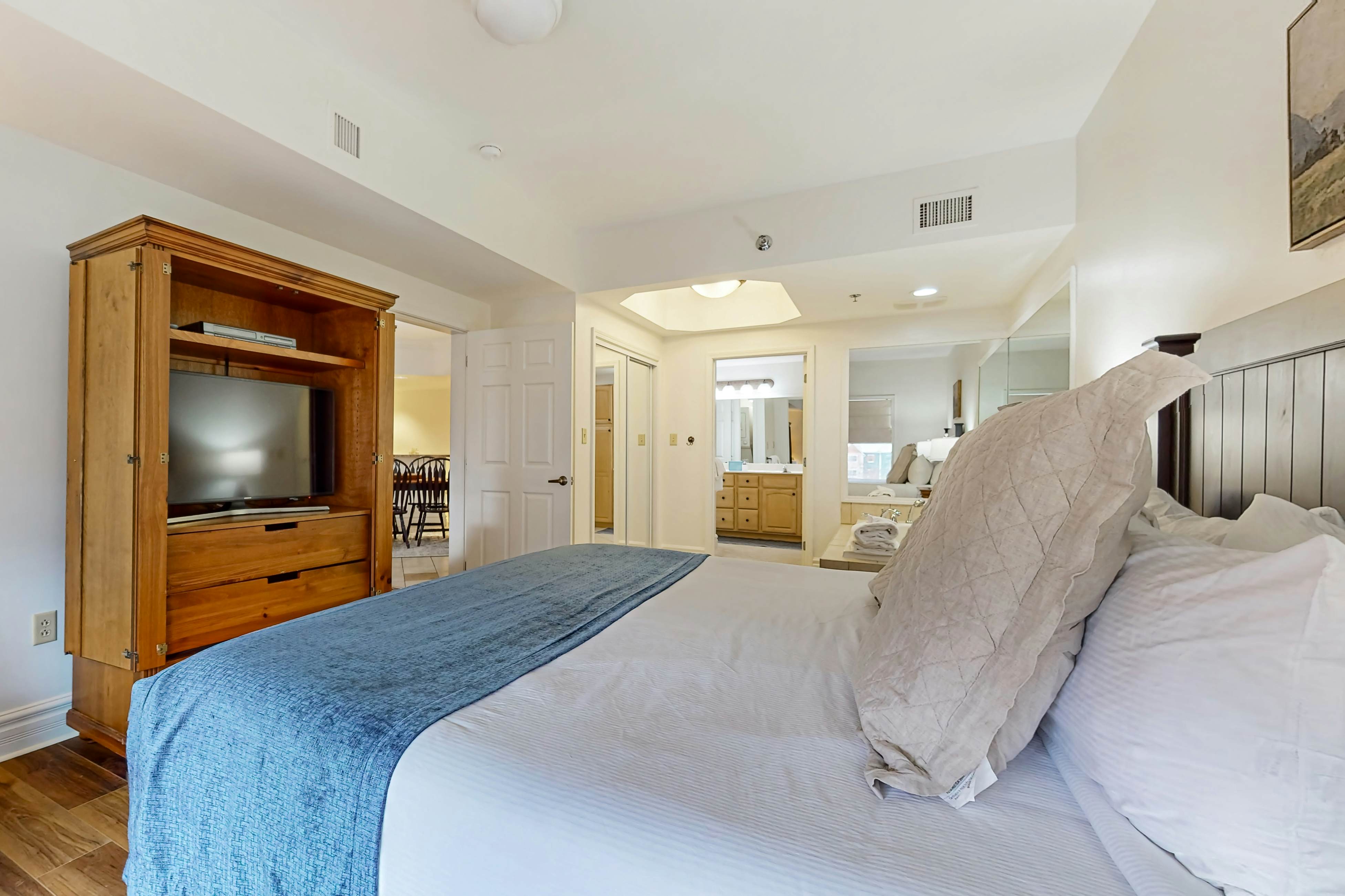 Perfectly Located Condo, Sleeps 6・Jetted Tub・Gym