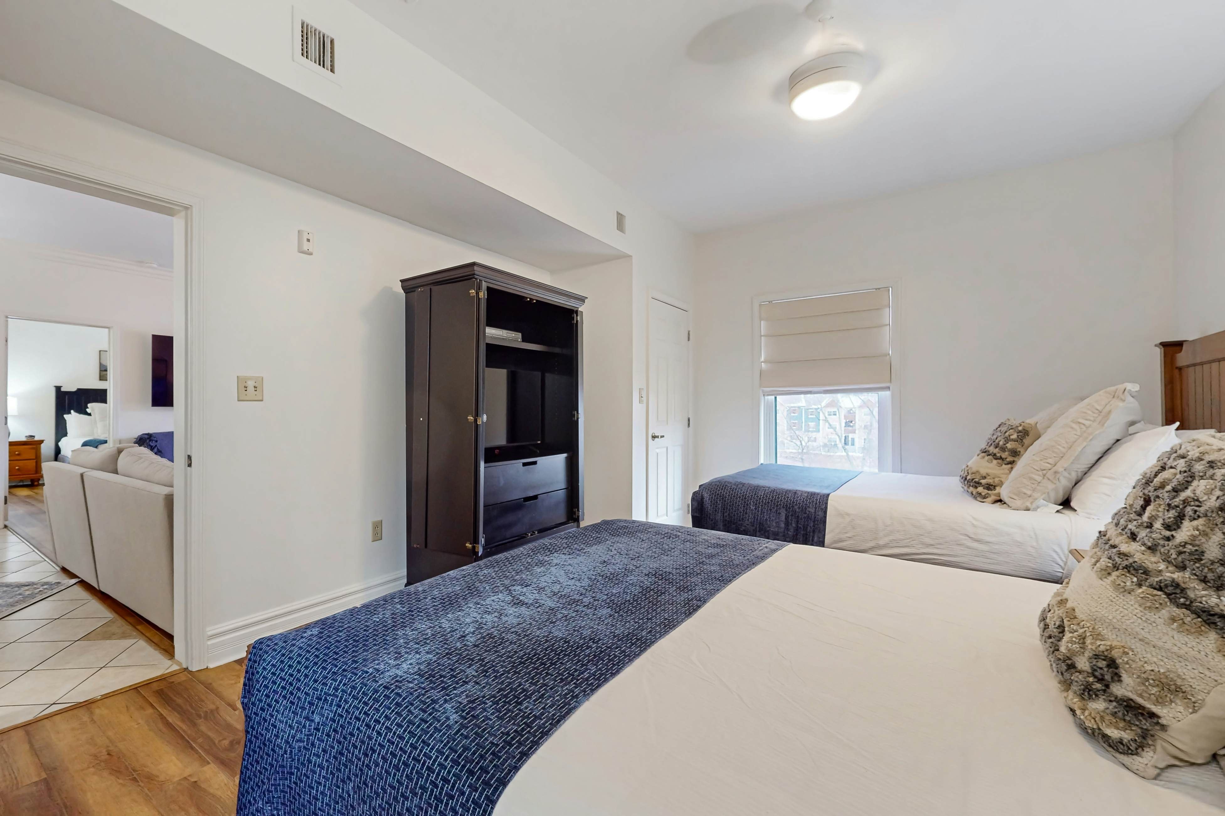 Perfectly Located Condo, Sleeps 6・Jetted Tub・Gym