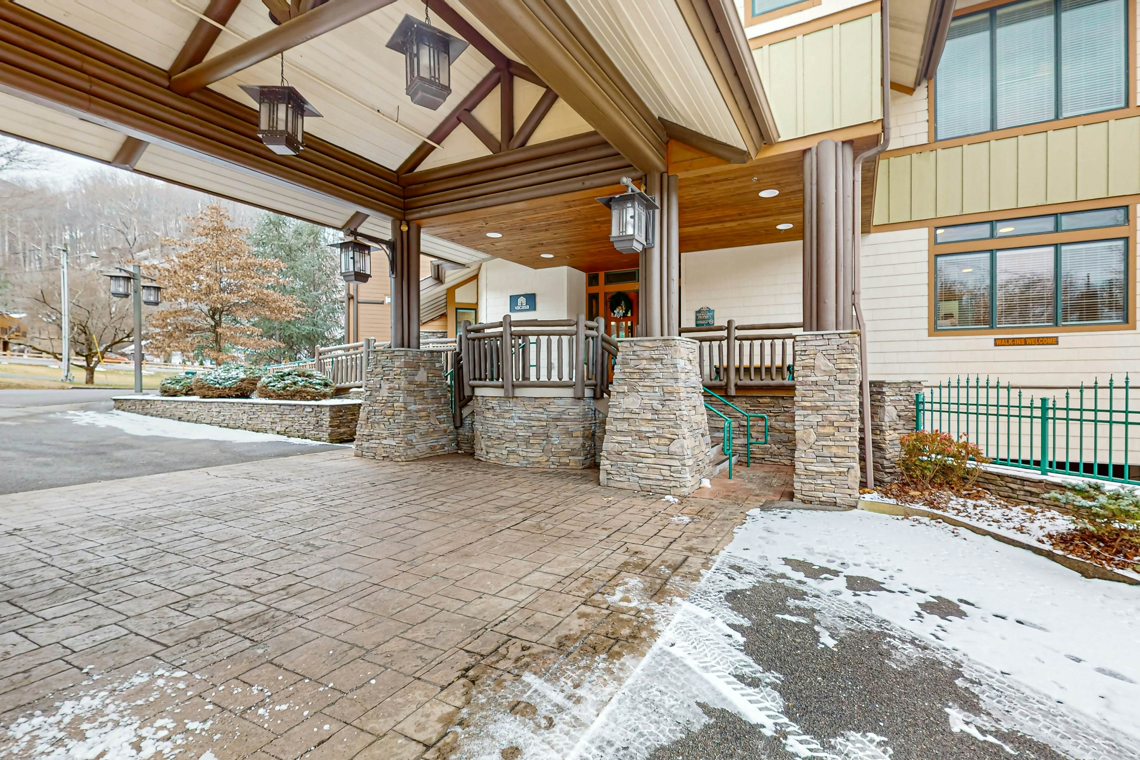 Perfectly Located Condo, Sleeps 6・Jetted Tub・Gym