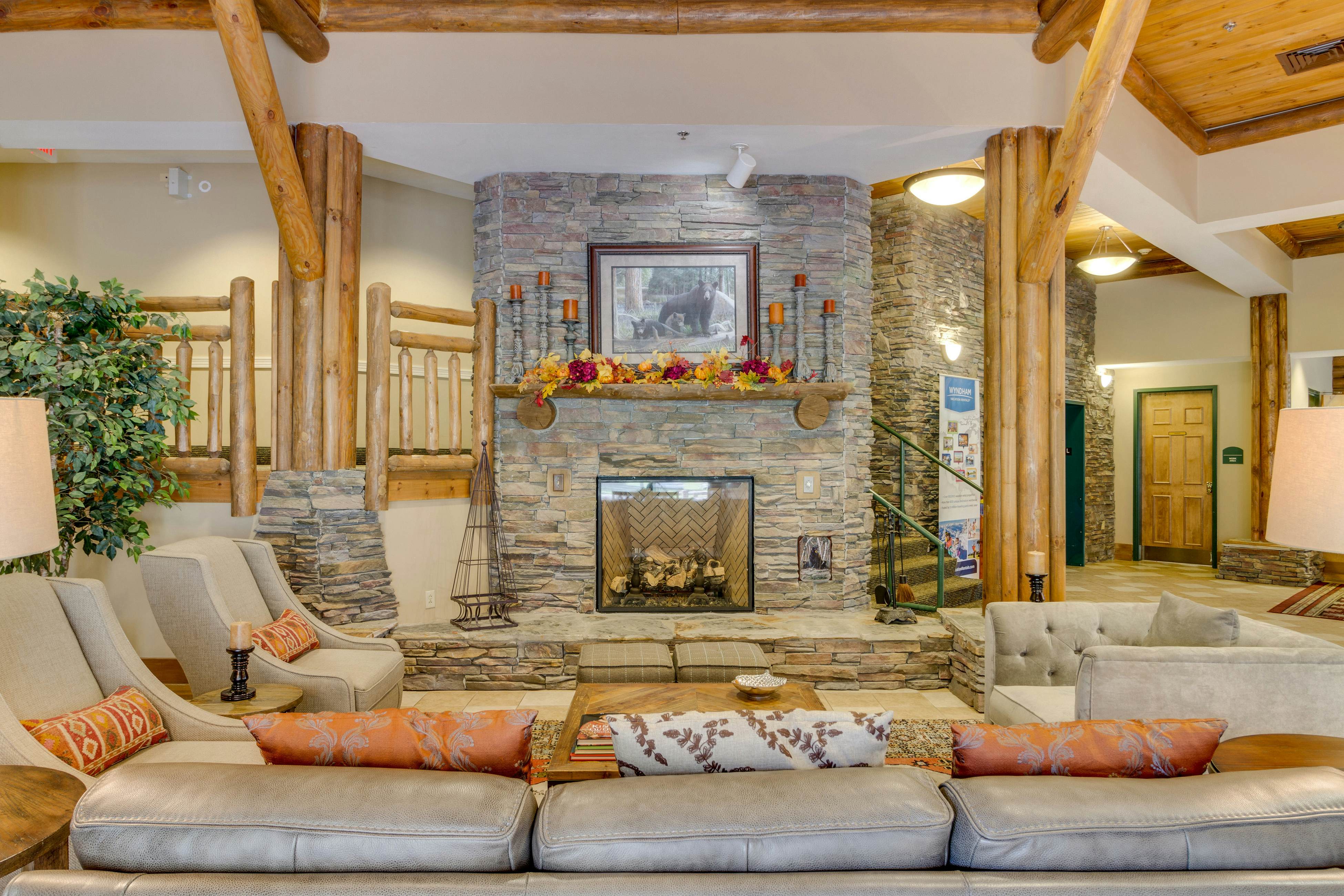 Perfectly Located Condo, Sleeps 6・Jetted Tub・Gym