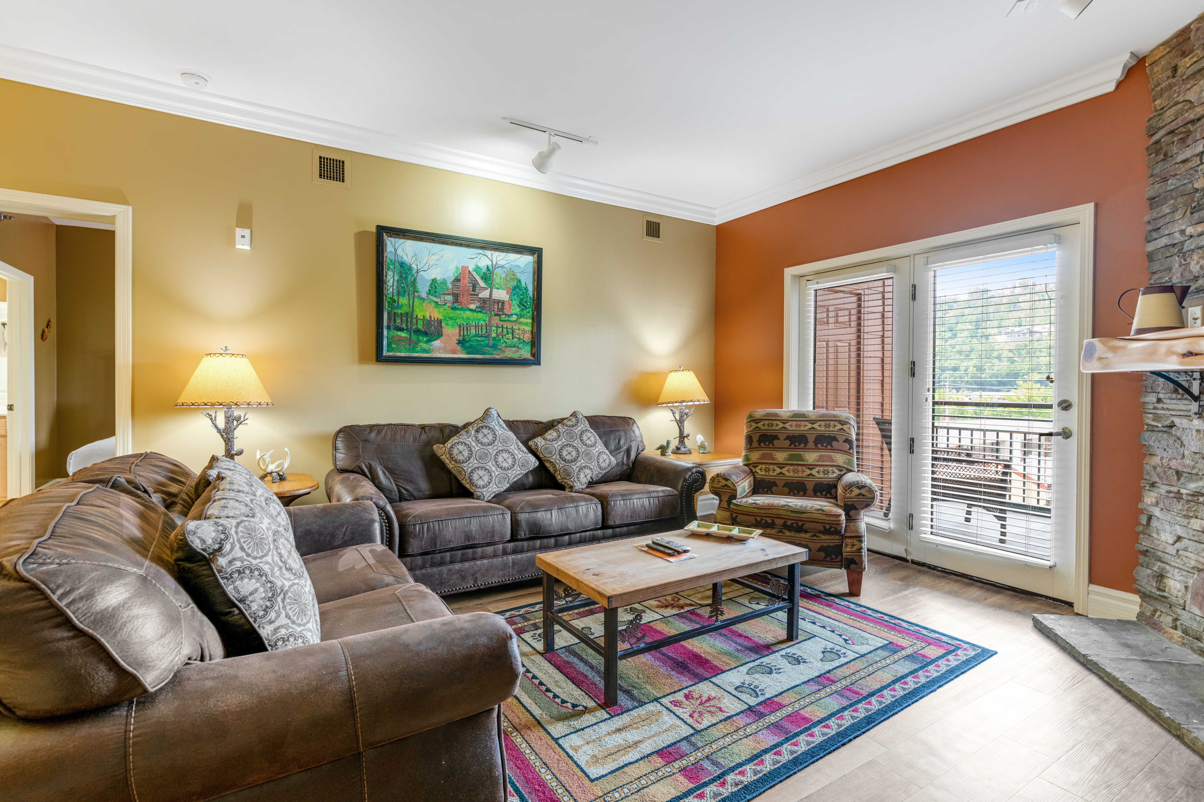 Mountain View Condo, Sleeps 6・Walk downtown・Gym