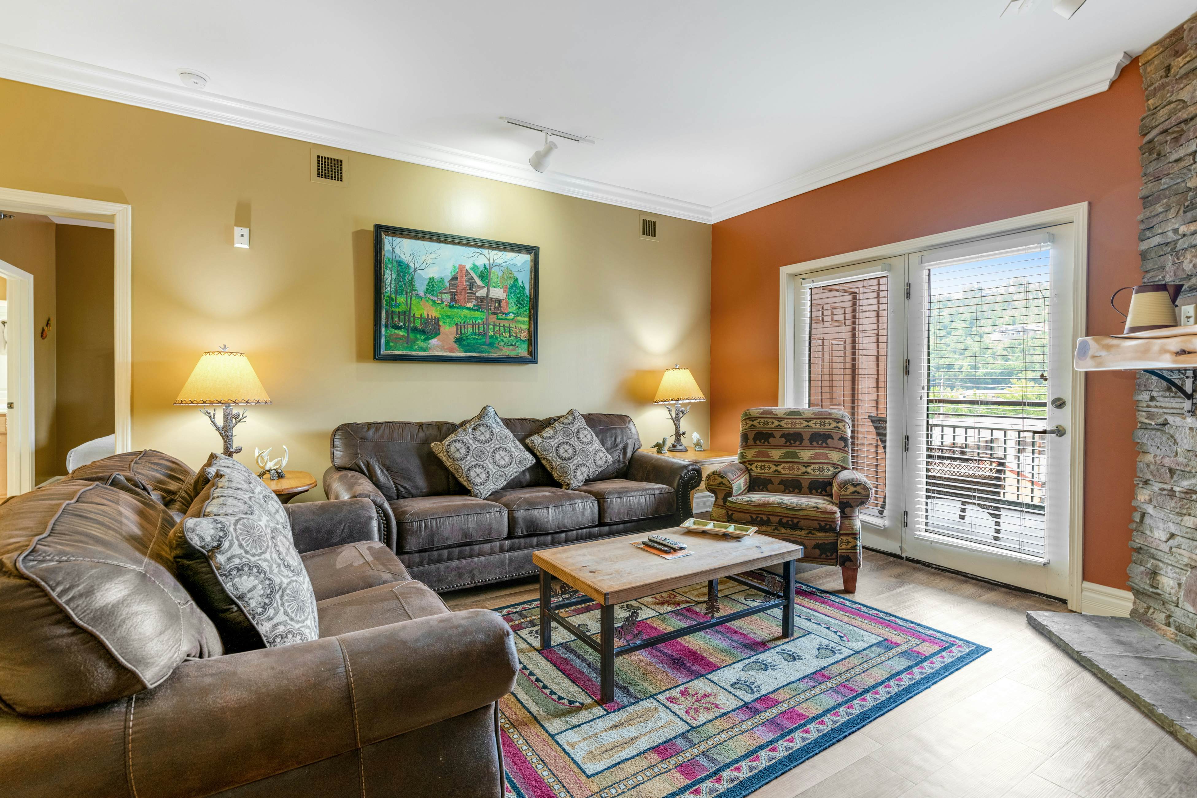 Mountain View Condo, Sleeps 6・Walk downtown・Gym