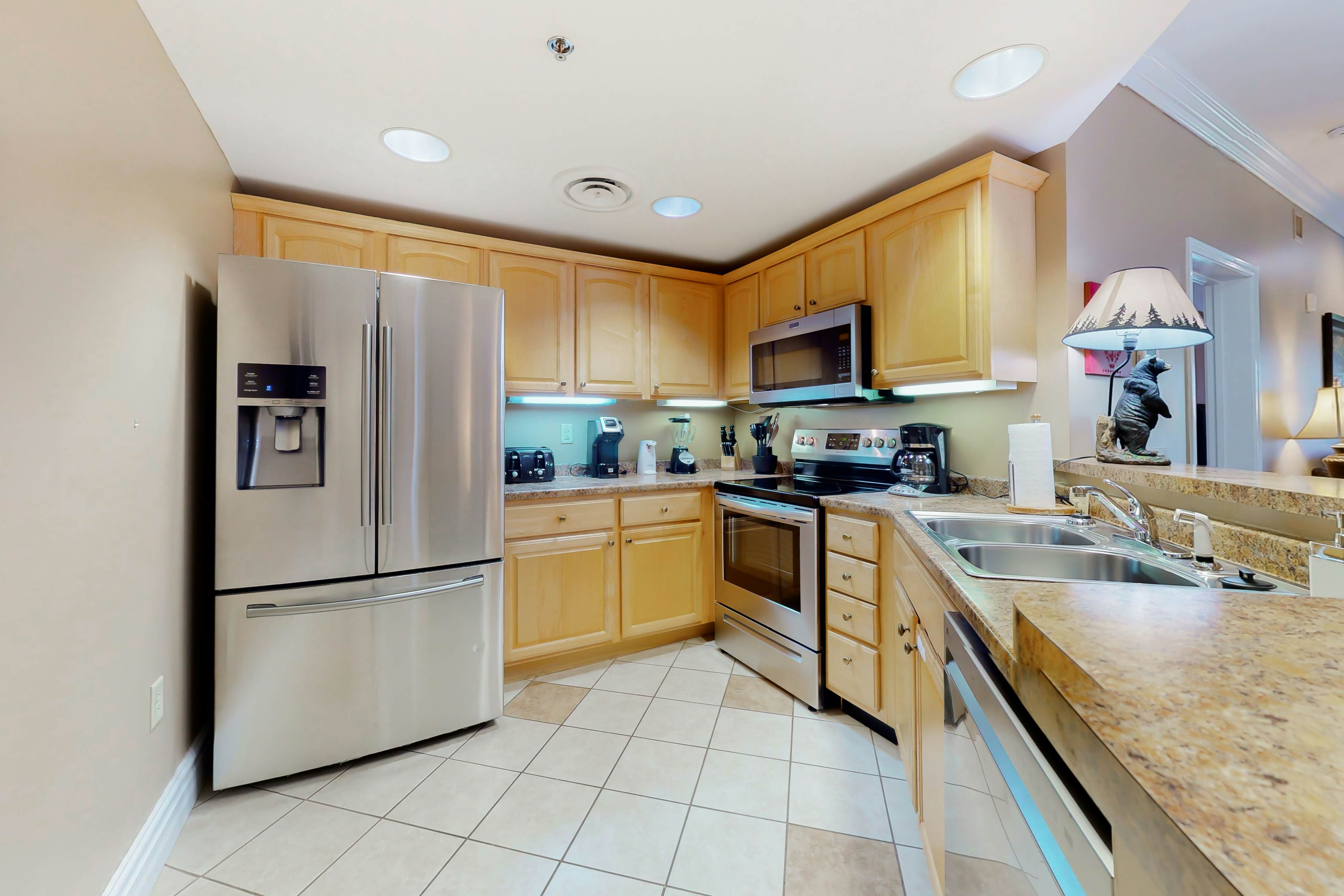 Welcoming Condo W Jetted Tub, Sleeps 6・Fireplace