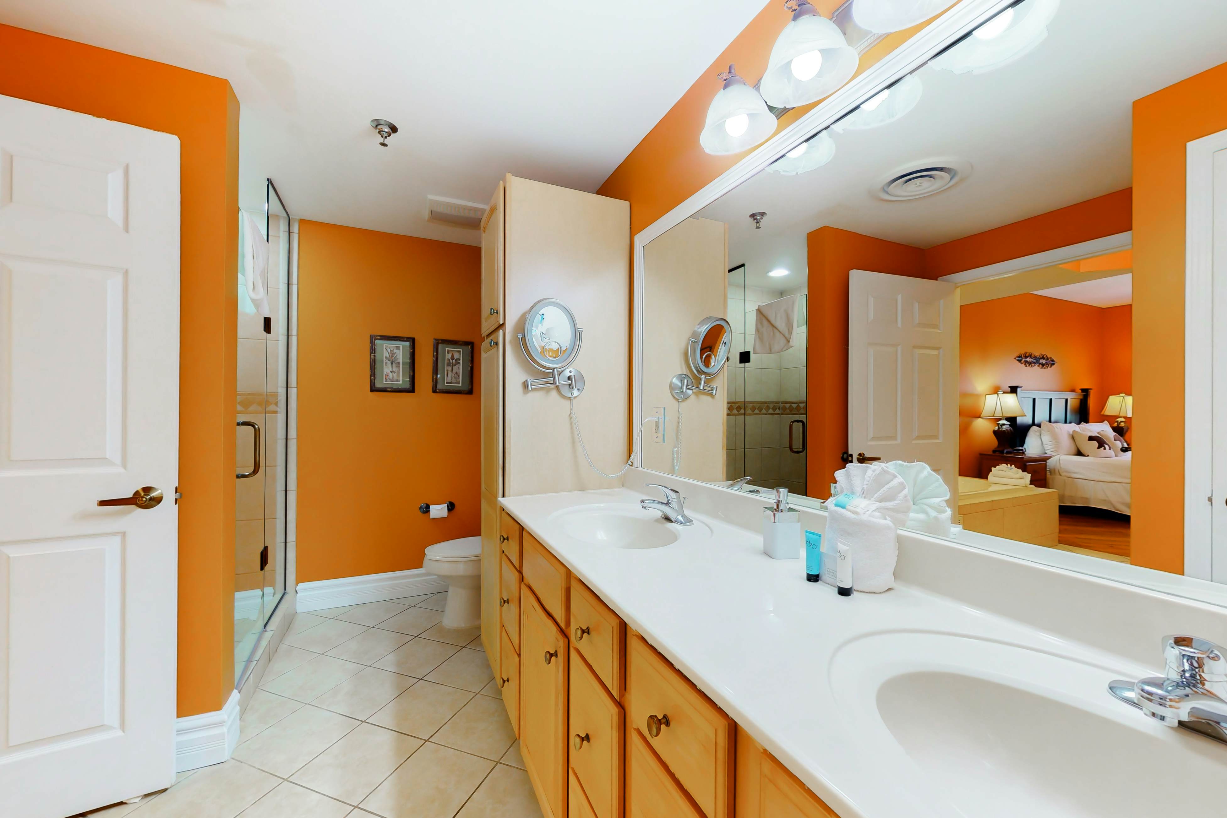 Welcoming Condo W Jetted Tub, Sleeps 6・Fireplace