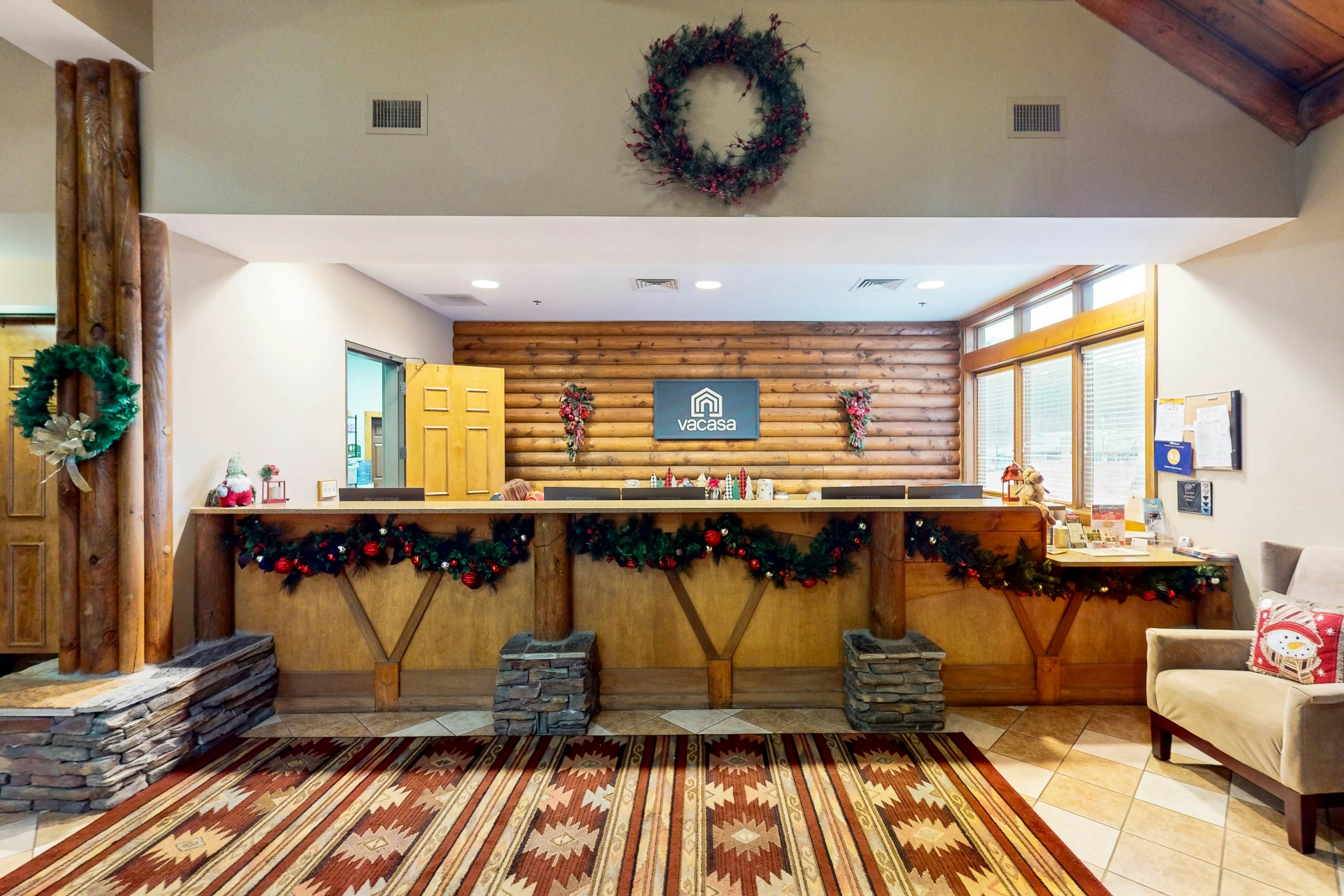 Find Relaxed Luxe, Sleeps 6・Jetted Tub・Downtown