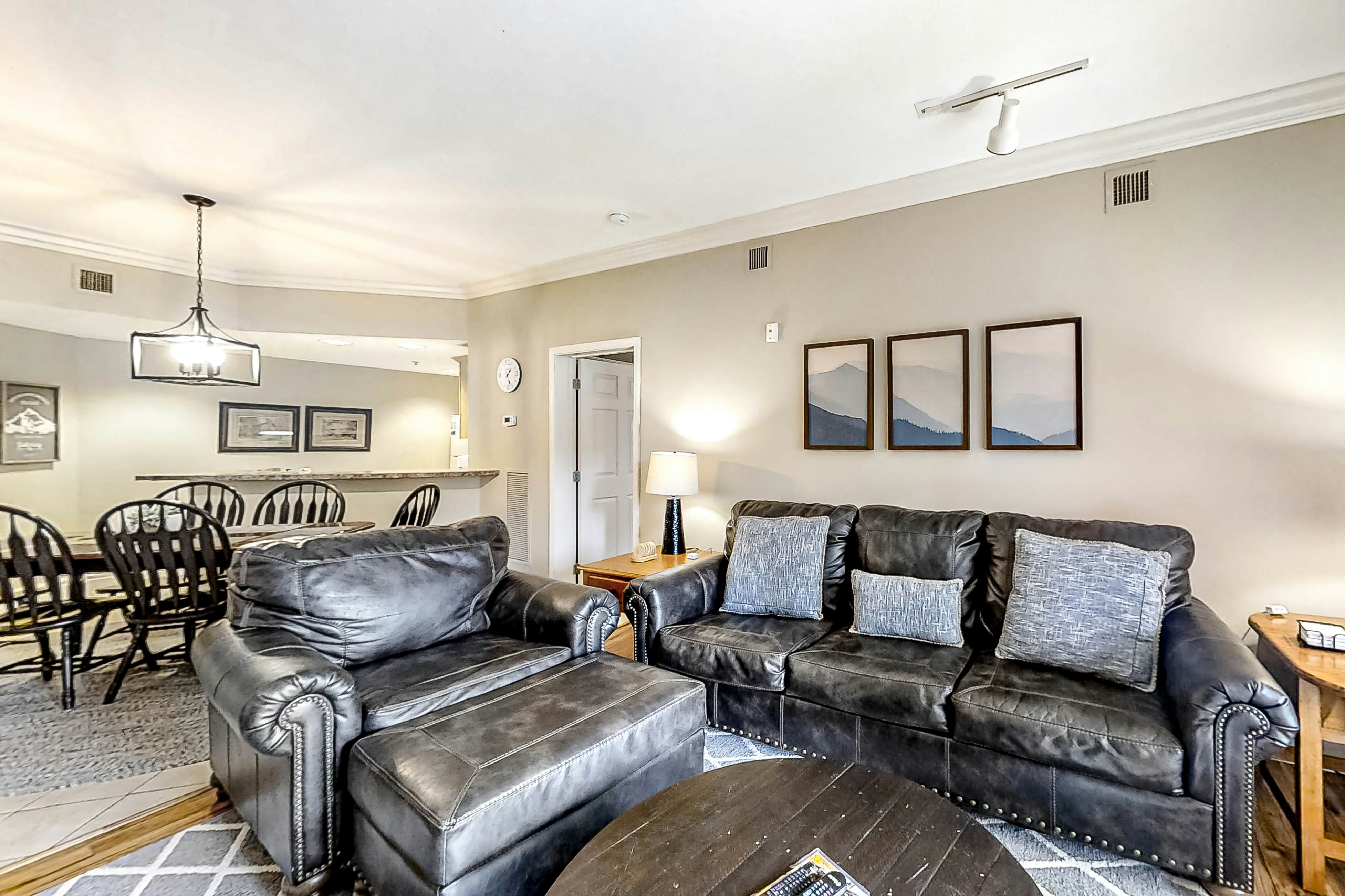 Elegant View Condo, Sleeps 6・Balcony・Jetted Tub