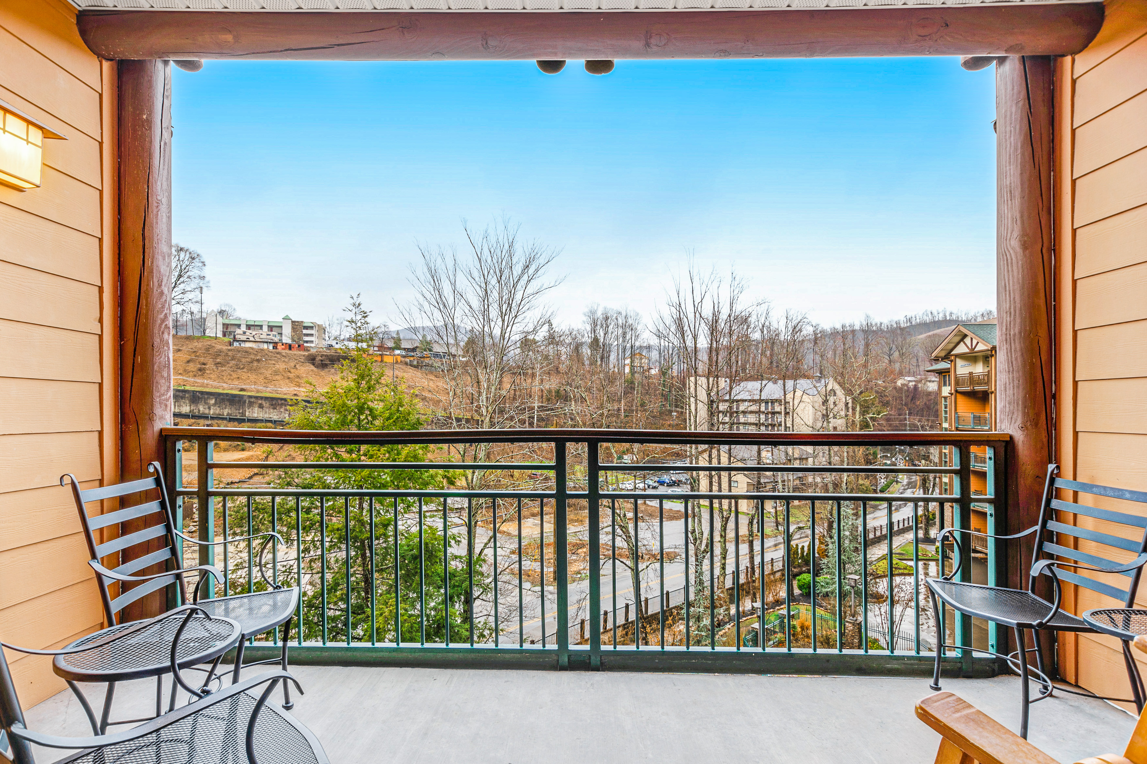 Elegant View Condo, Sleeps 6・Balcony・Jetted Tub