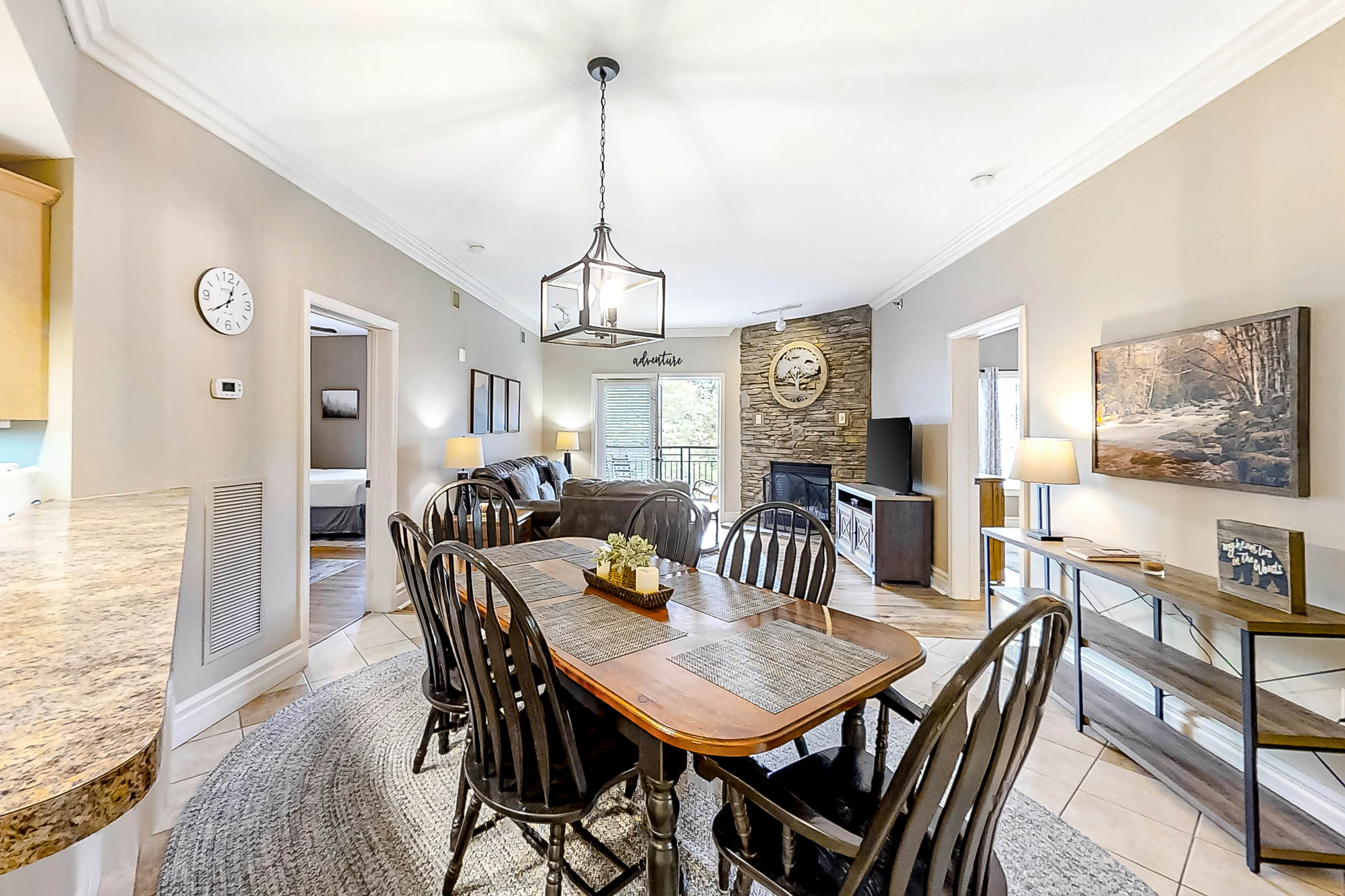 Elegant View Condo, Sleeps 6・Balcony・Jetted Tub