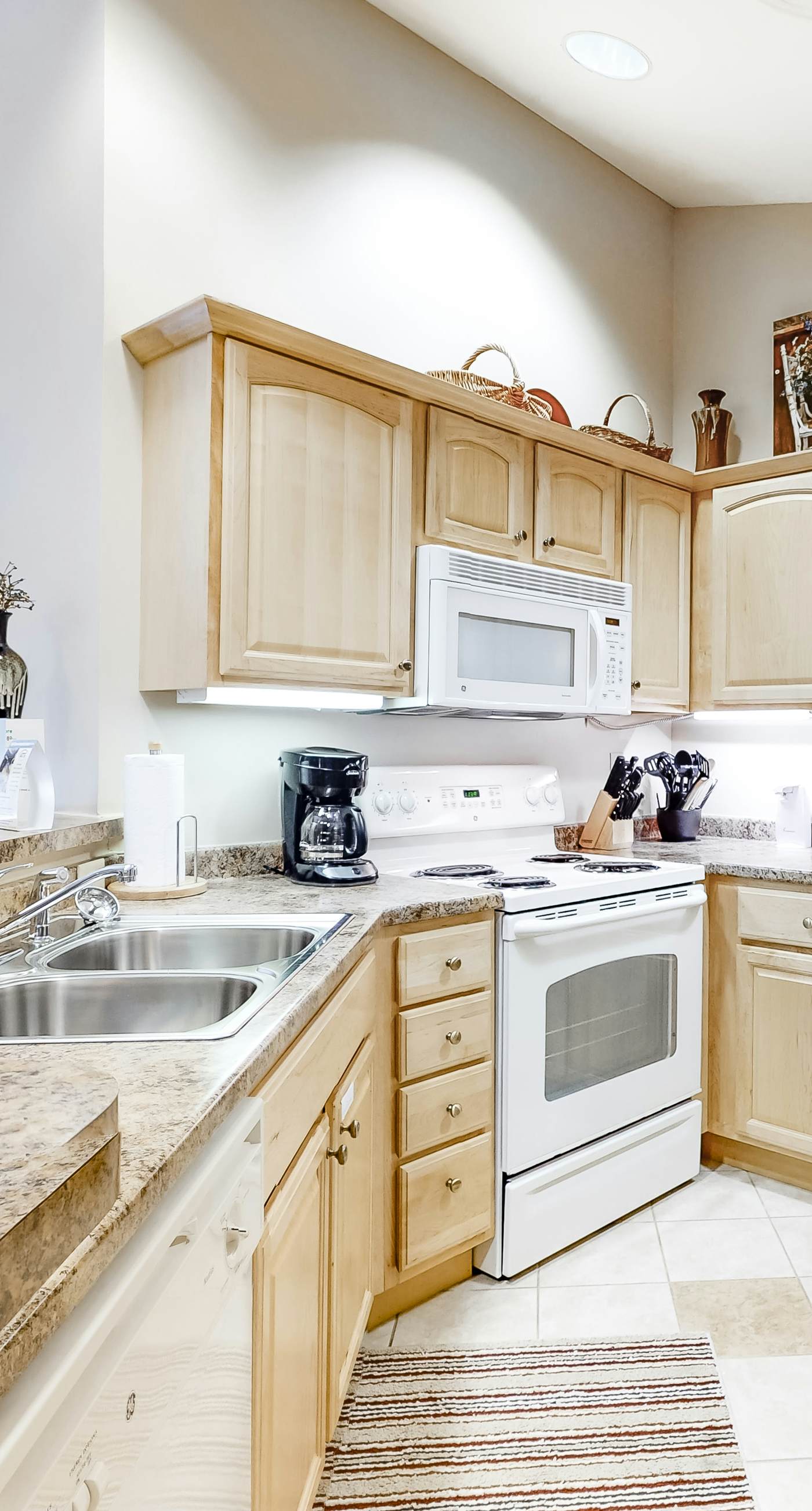 5th Floor Condo, Sleeps 6・Jetted Tub・Fireplace