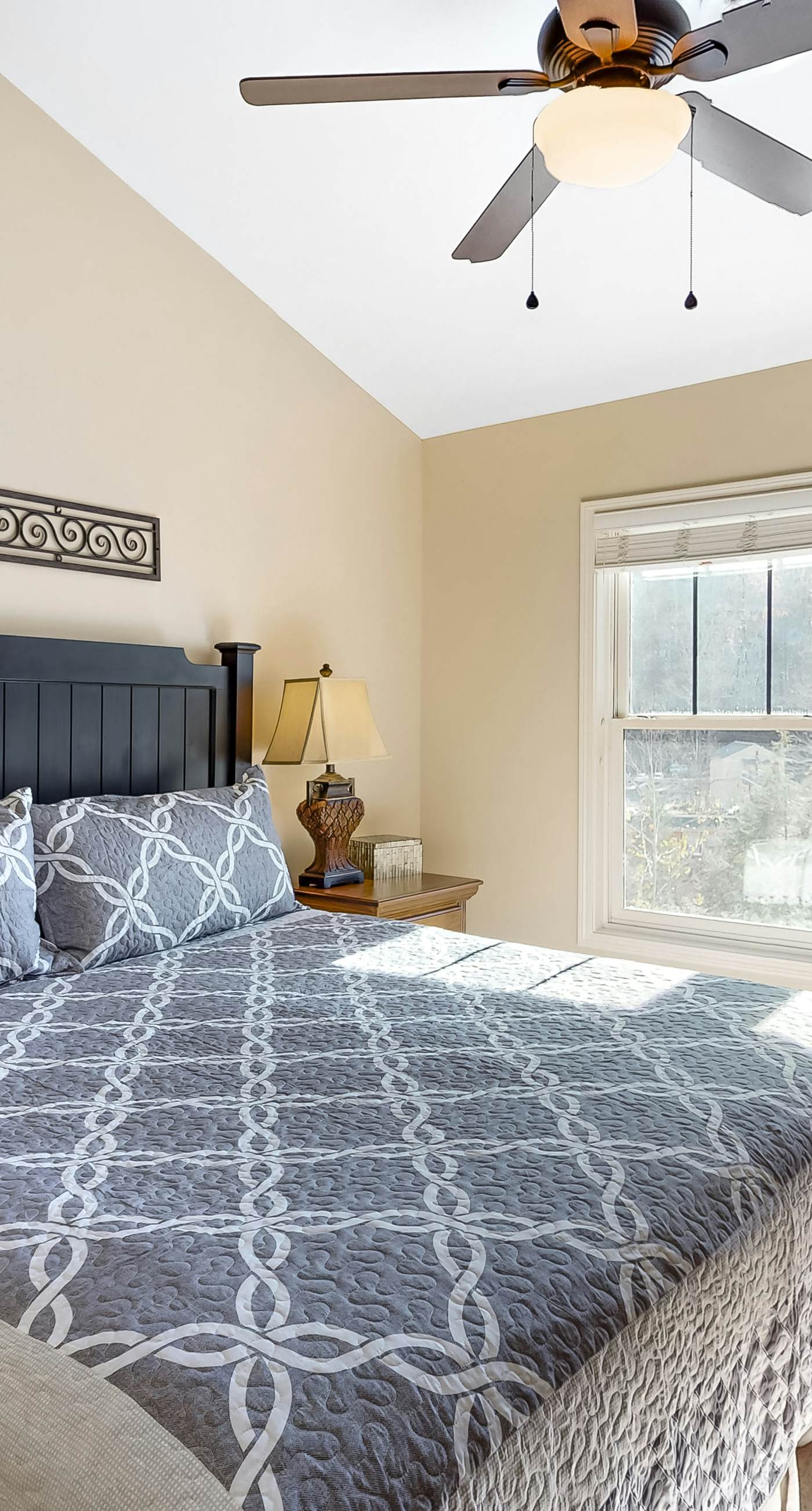 5th Floor Condo, Sleeps 6・Jetted Tub・Fireplace