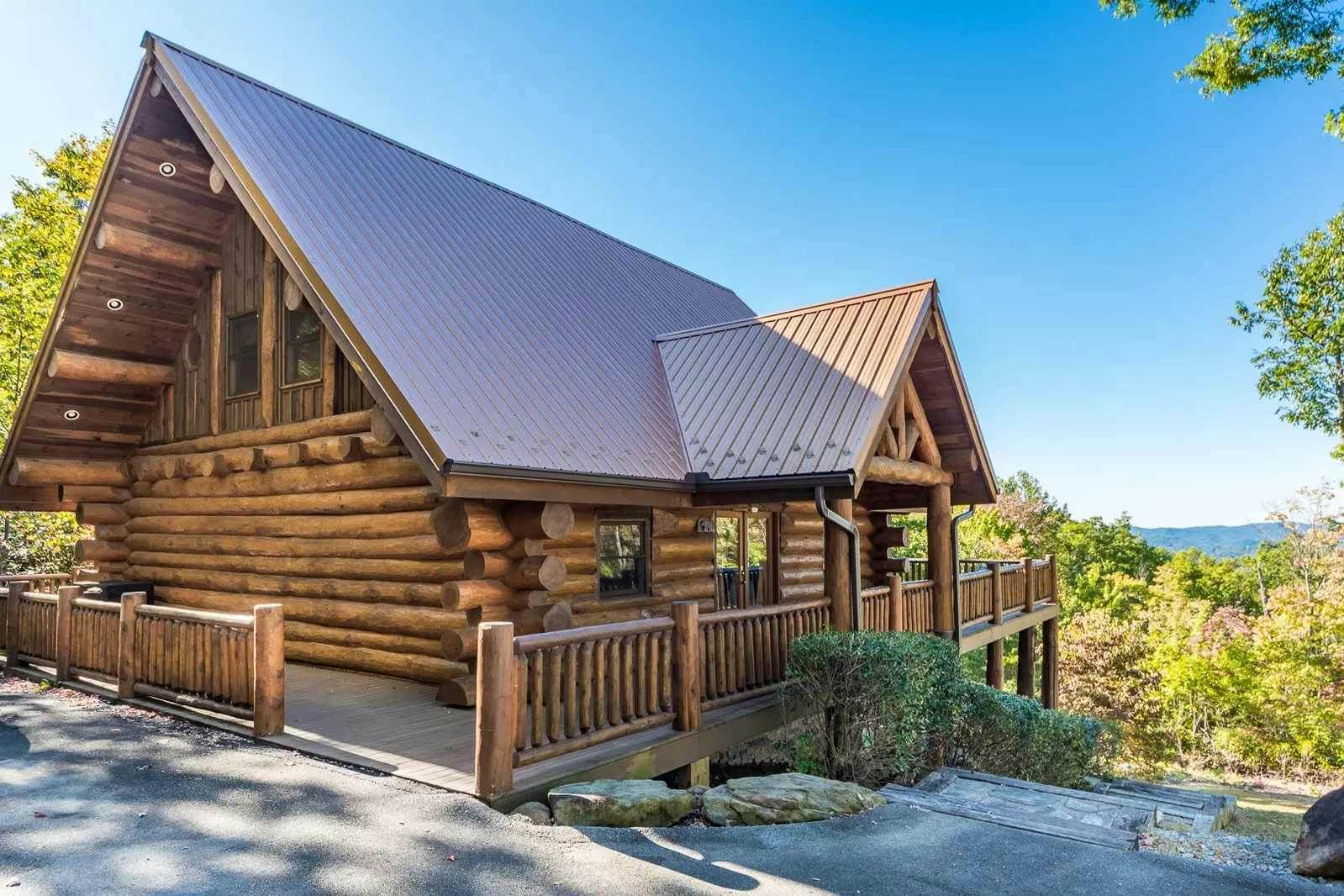 Cozy Log Cabin Retreat, Sleeps 10・Hot Tub・Firepit