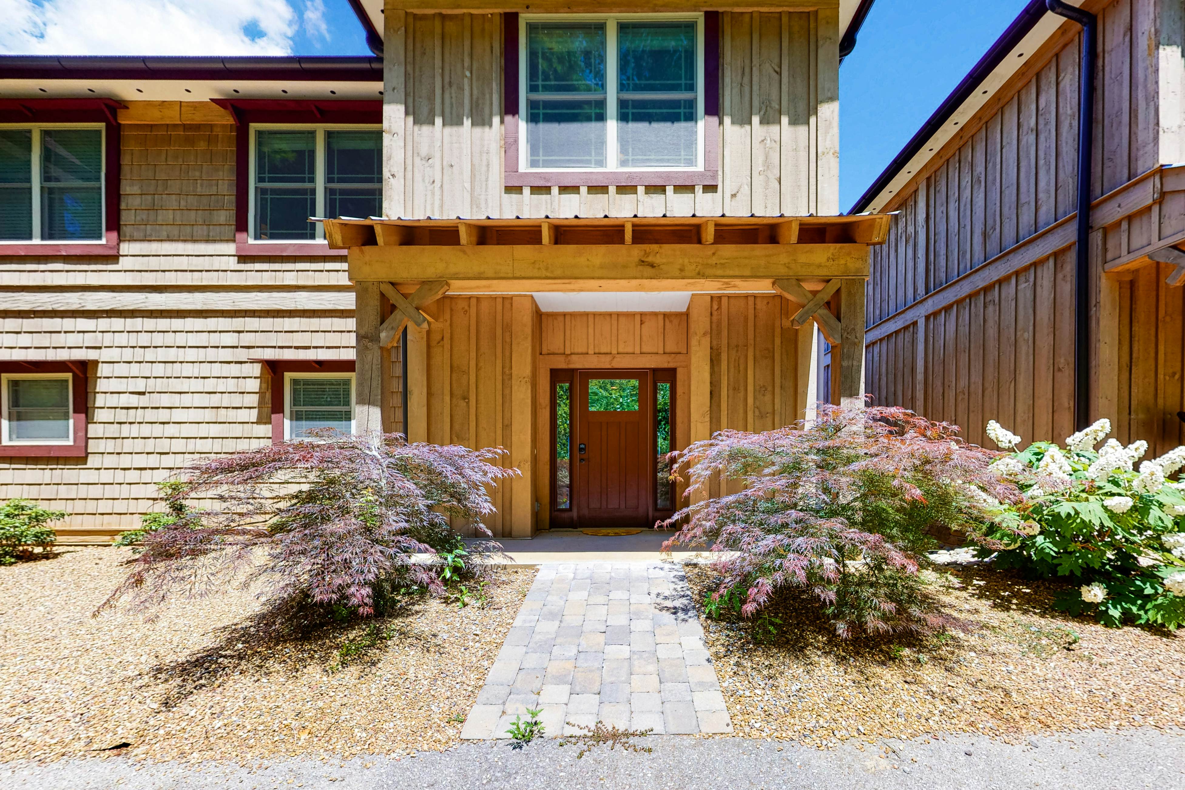 Lakefront Retreat | Fireplace, Deck & Boat Slip