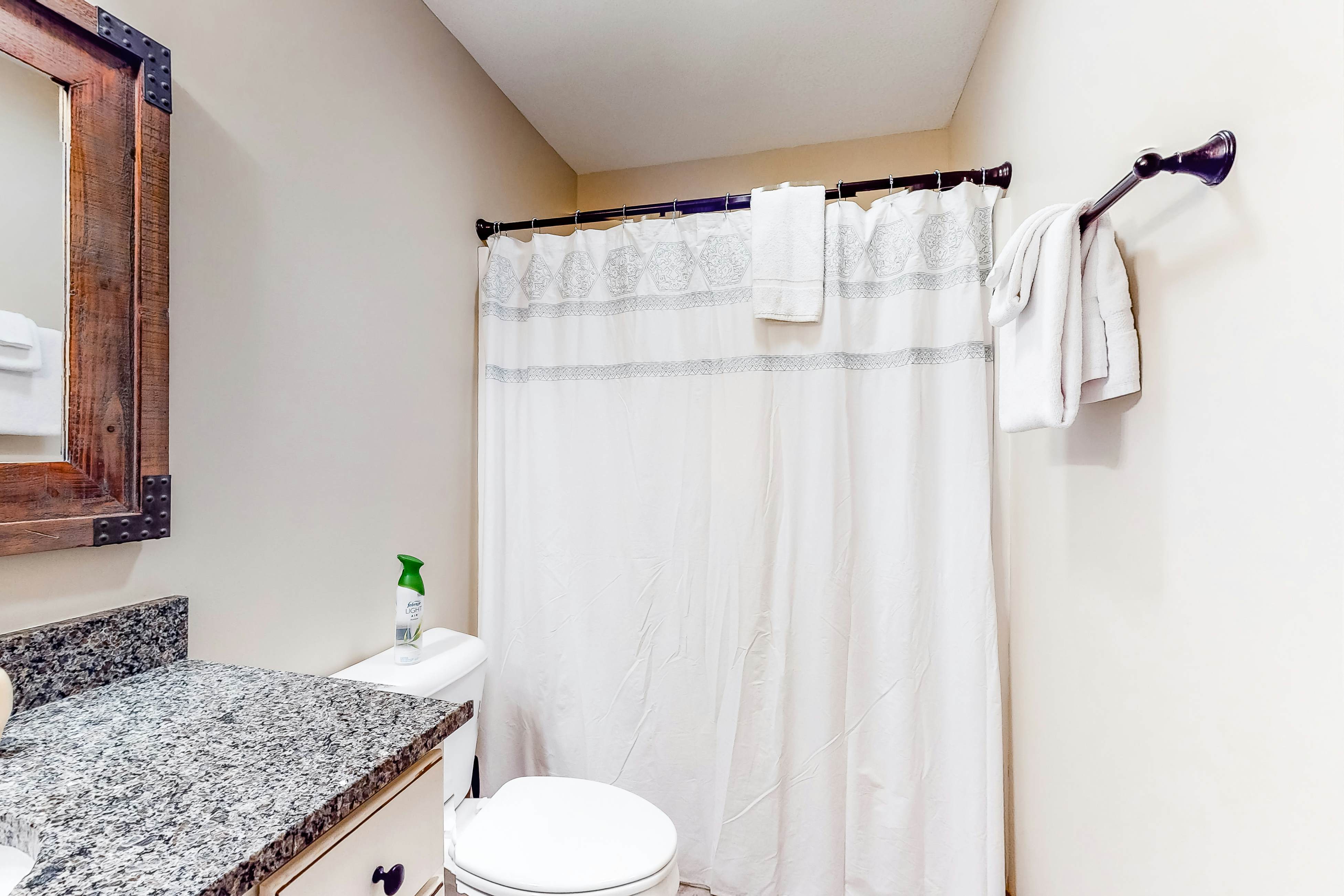 Lakefront Retreat | Fireplace, Deck & Boat Slip