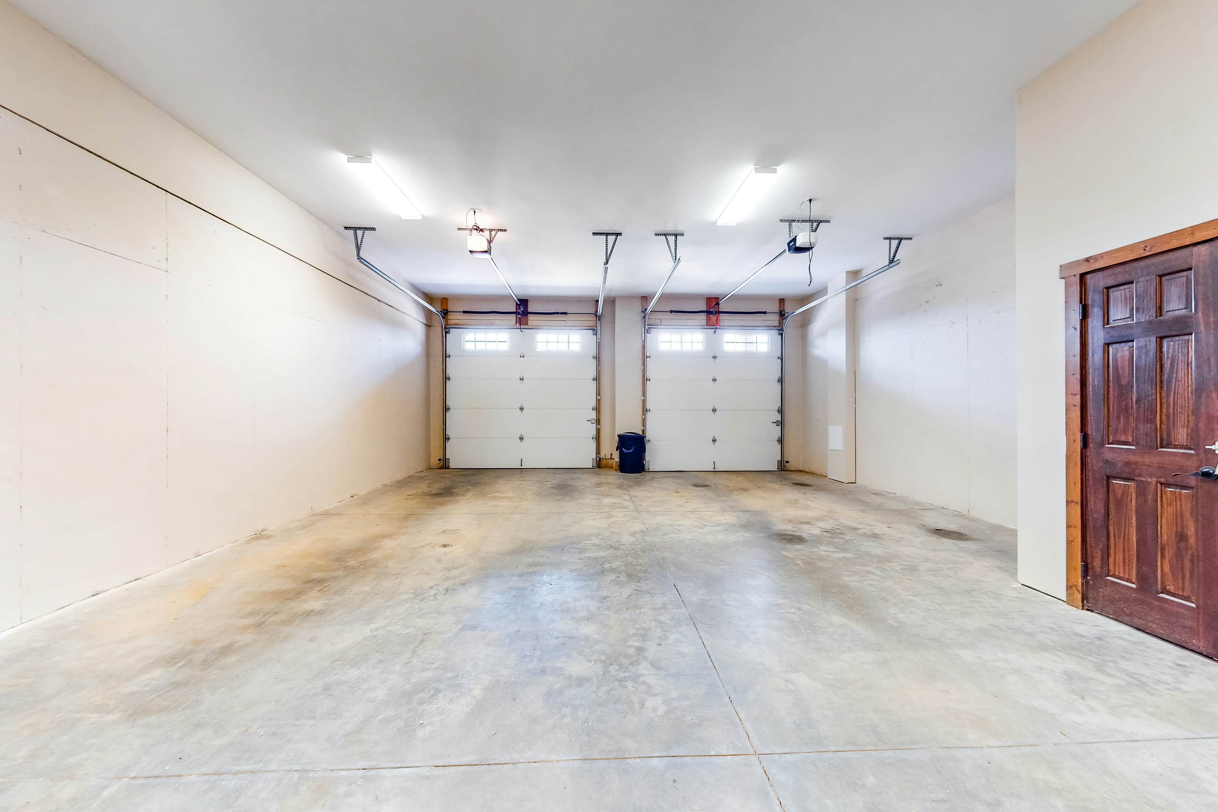 Lakefront Retreat | Fireplace, Deck & Boat Slip