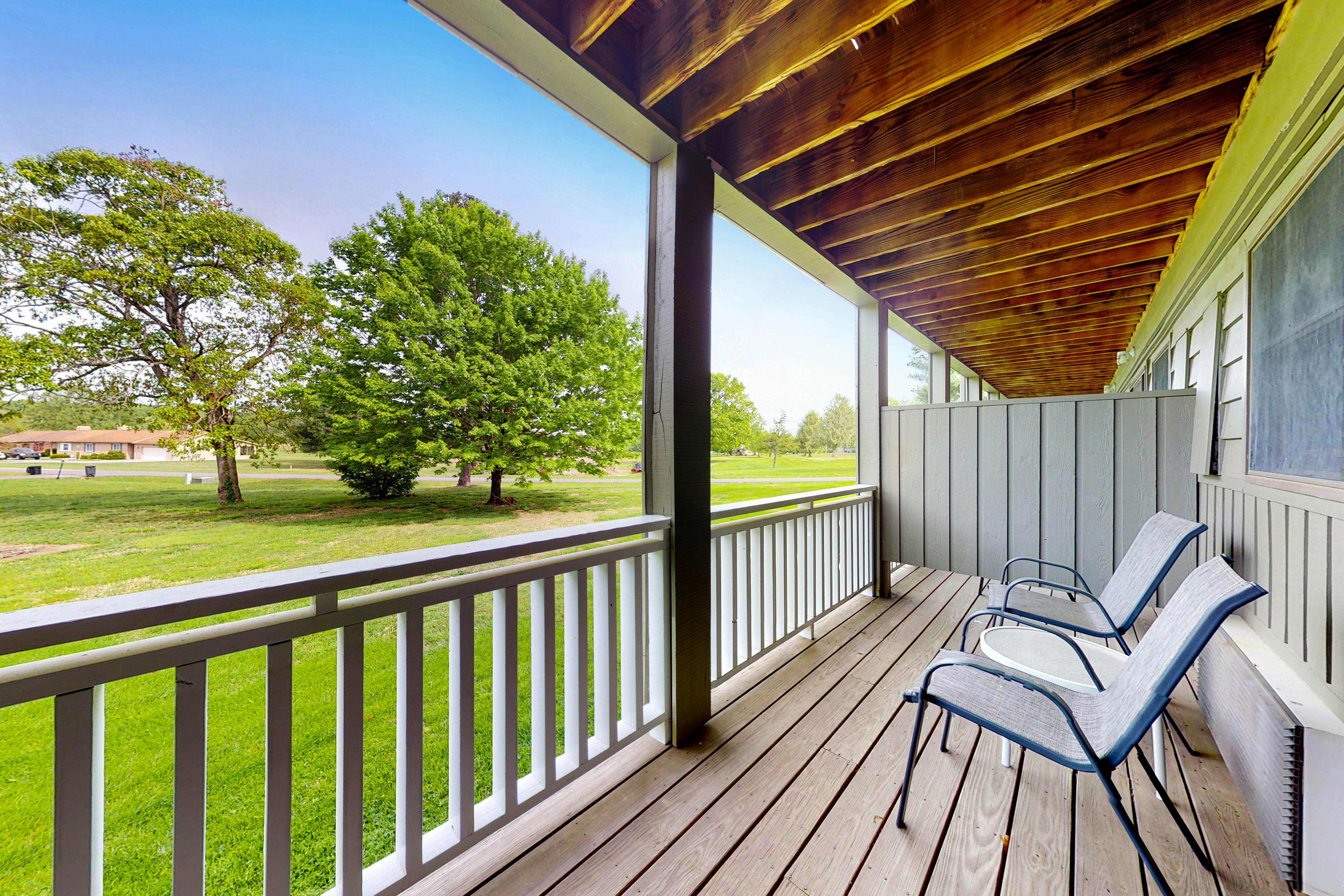 Walk to Douglas Lake・Dog Friendly W Peaceful Views