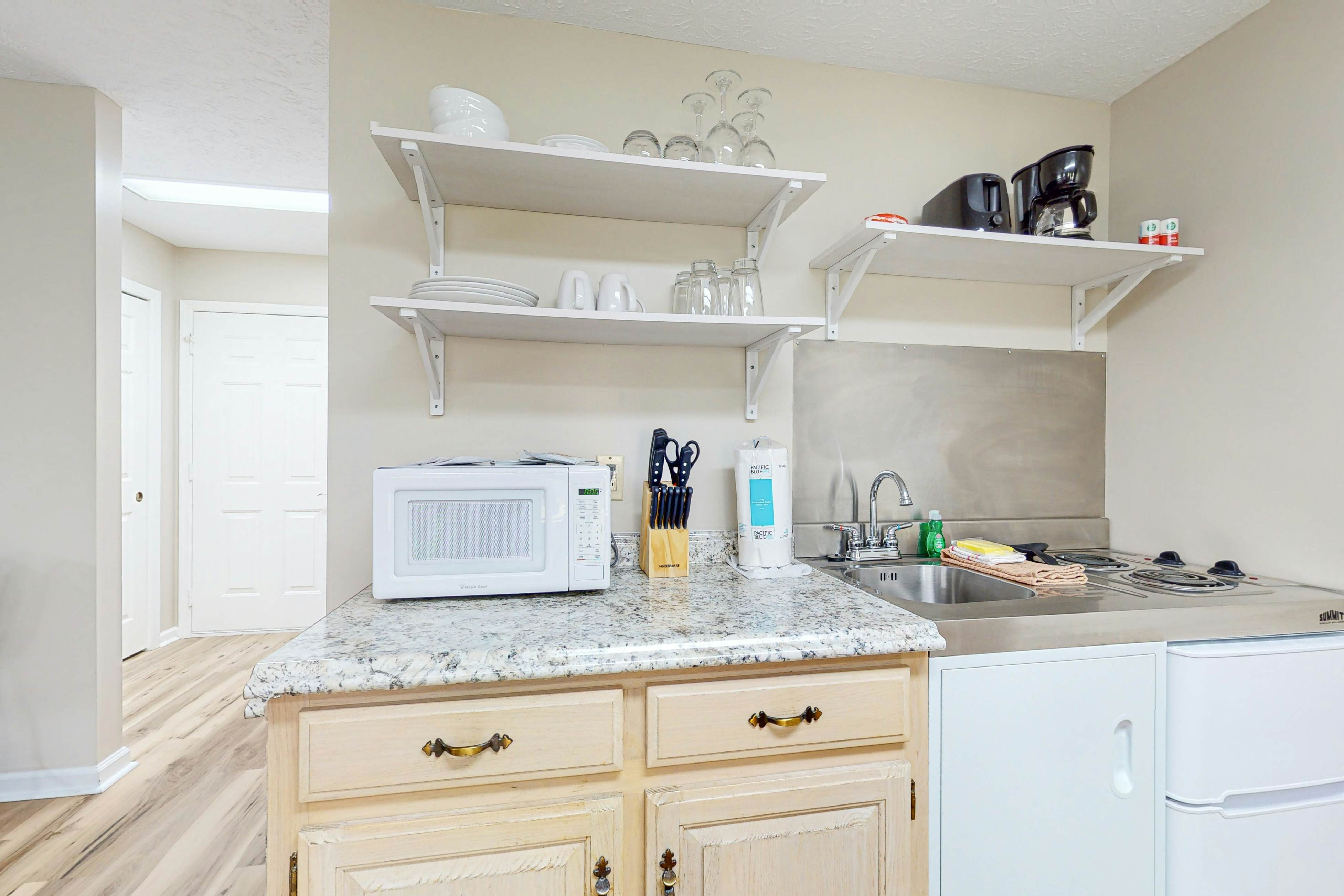 Walk to Douglas Lake・Dog Friendly W Peaceful Views