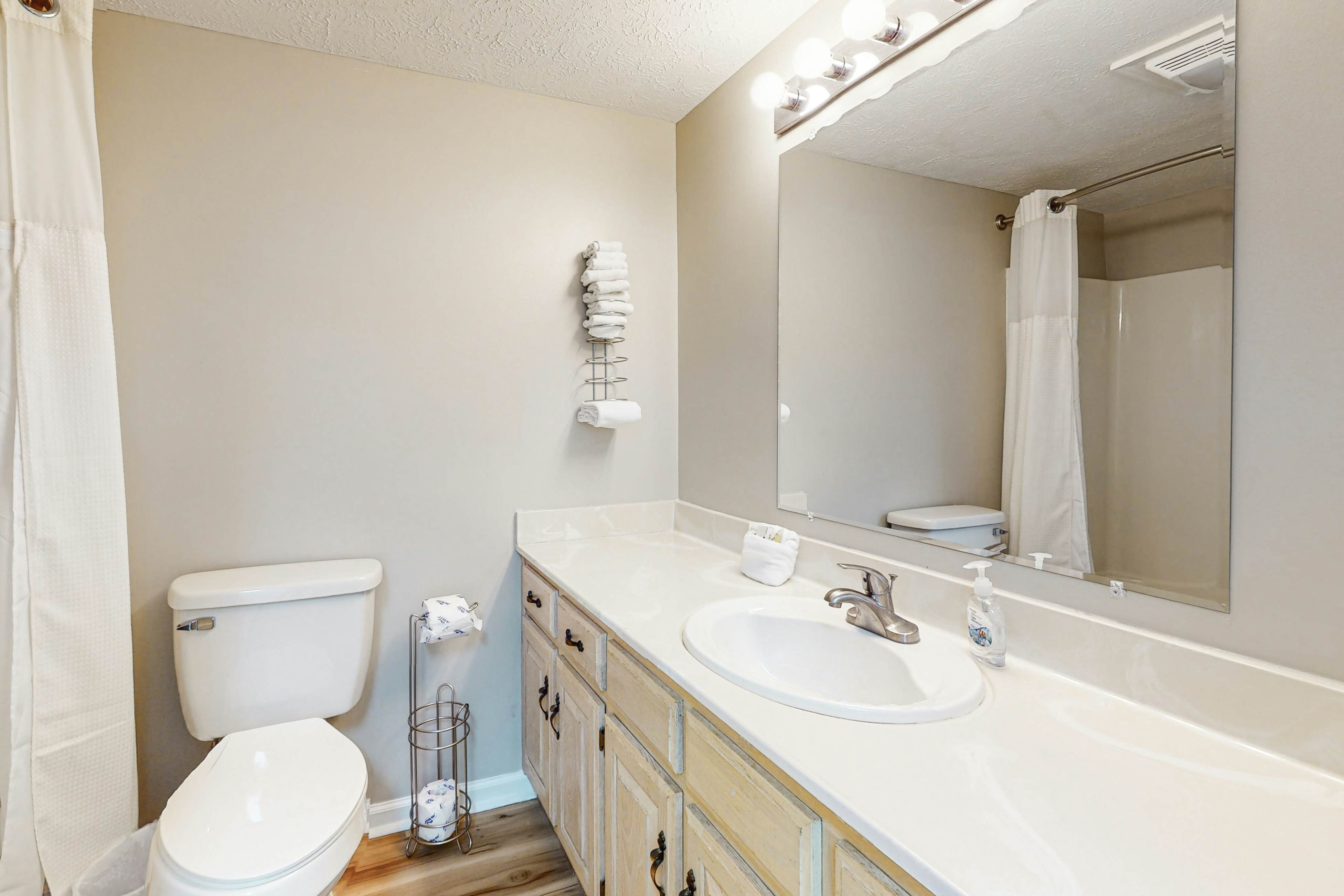 Walk to Douglas Lake・Dog Friendly W Peaceful Views