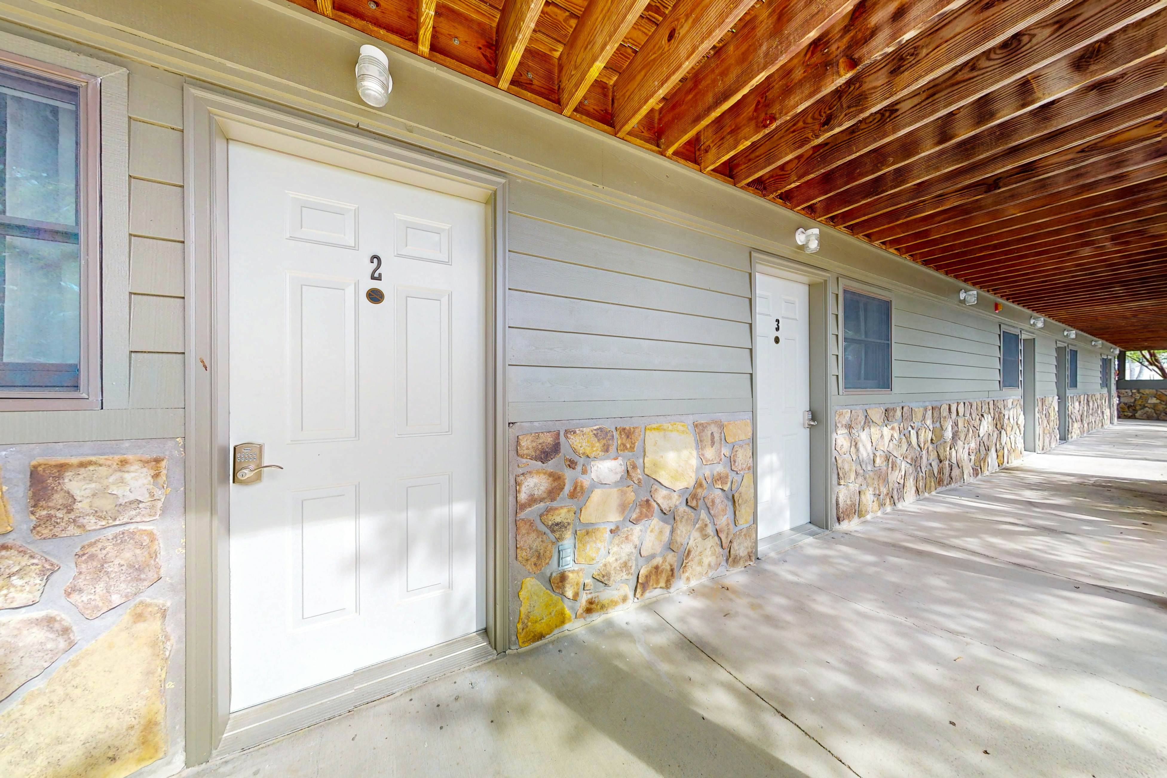 Walk to Douglas Lake・Dog Friendly W Peaceful Views