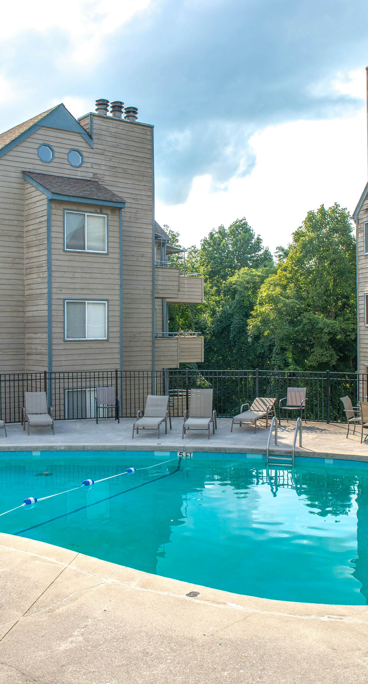Lovely Condo W Ridge. View・Outdoor Pool・Balcony