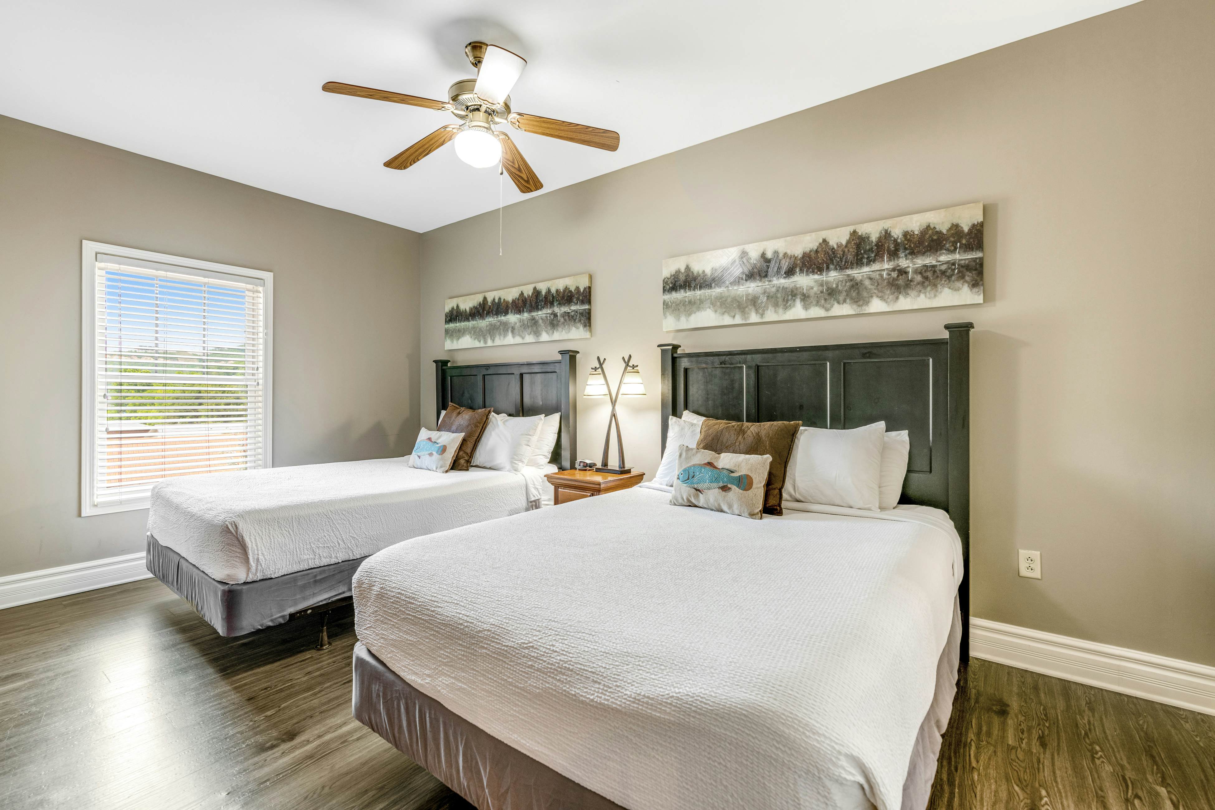 Elegant Condo, Sleeps 6・Jetted Tub・Near Downtown