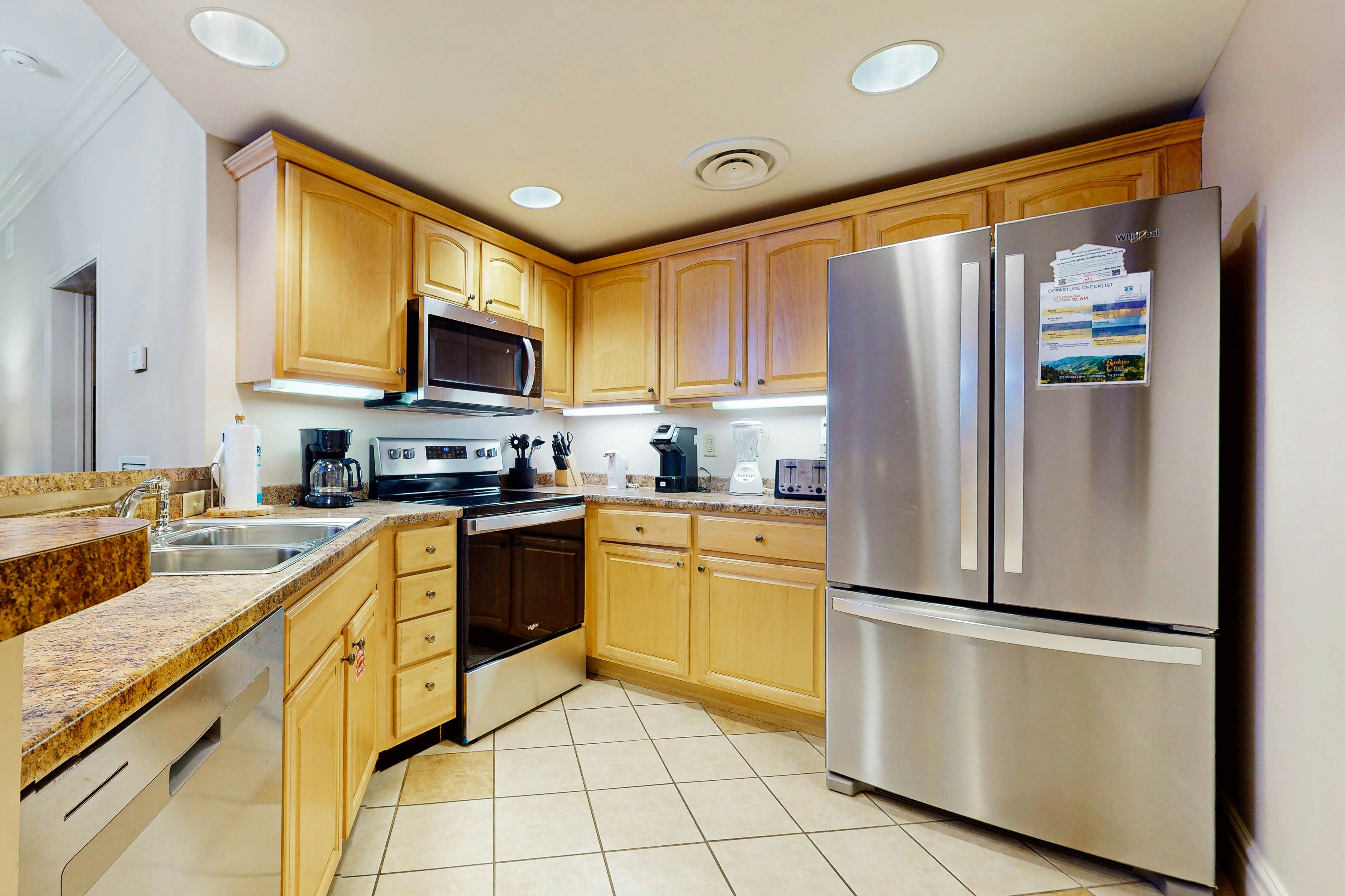 Walkable Luxury Condo, Sleeps 6・Balcony・Jetted tub