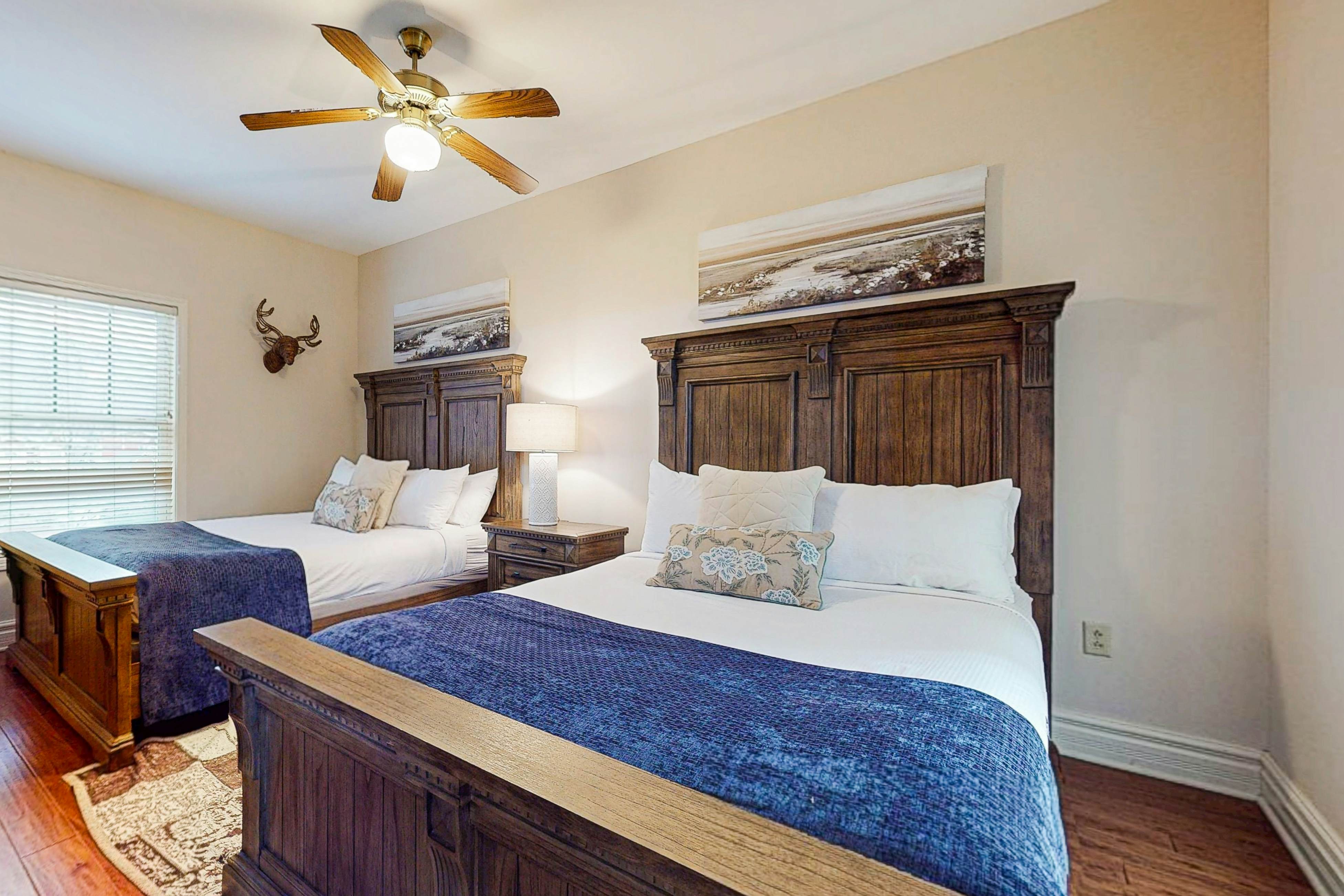 Walkable Luxury Condo, Sleeps 6・Balcony・Jetted tub