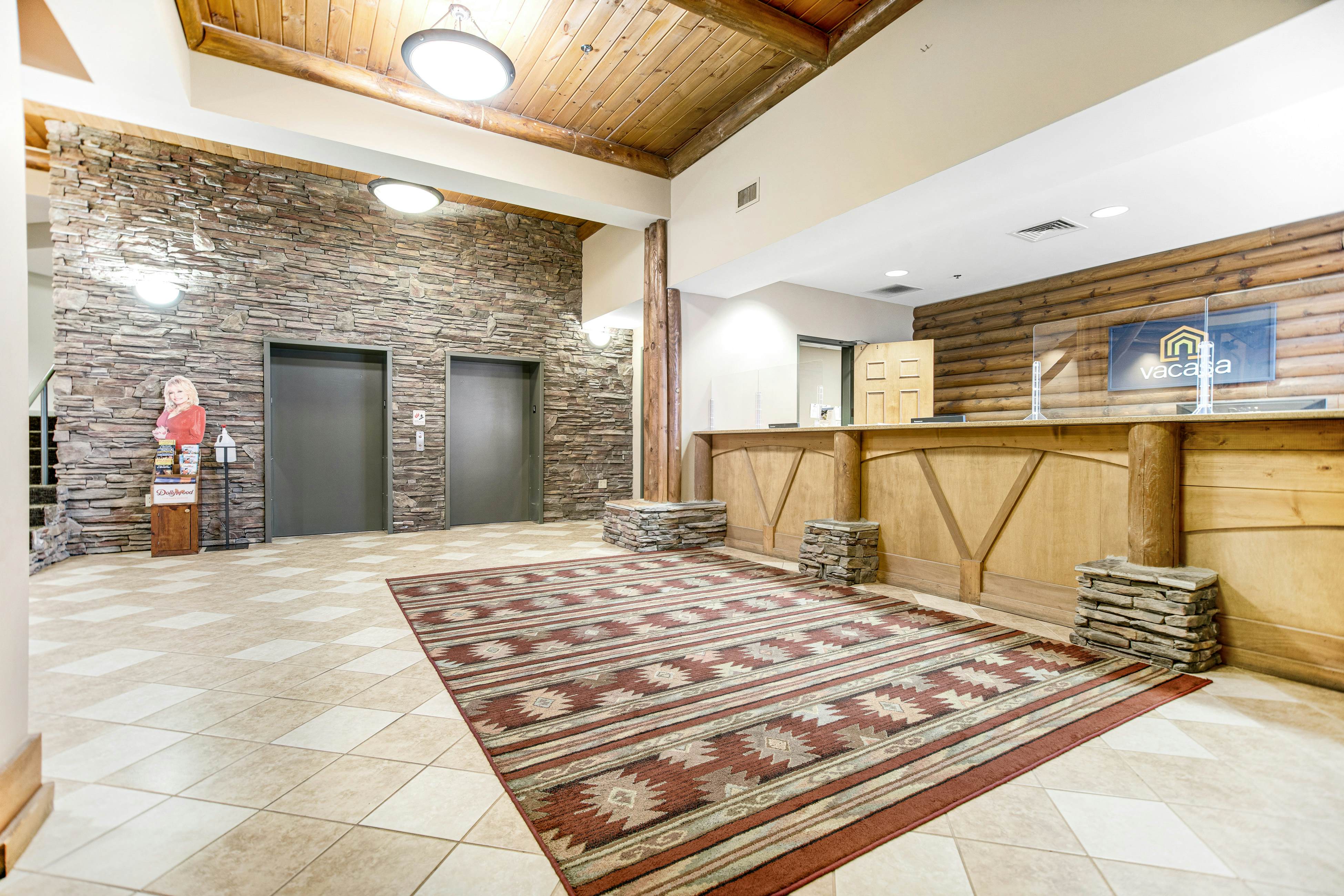 Walkable Luxury Condo, Sleeps 6・Balcony・Jetted tub