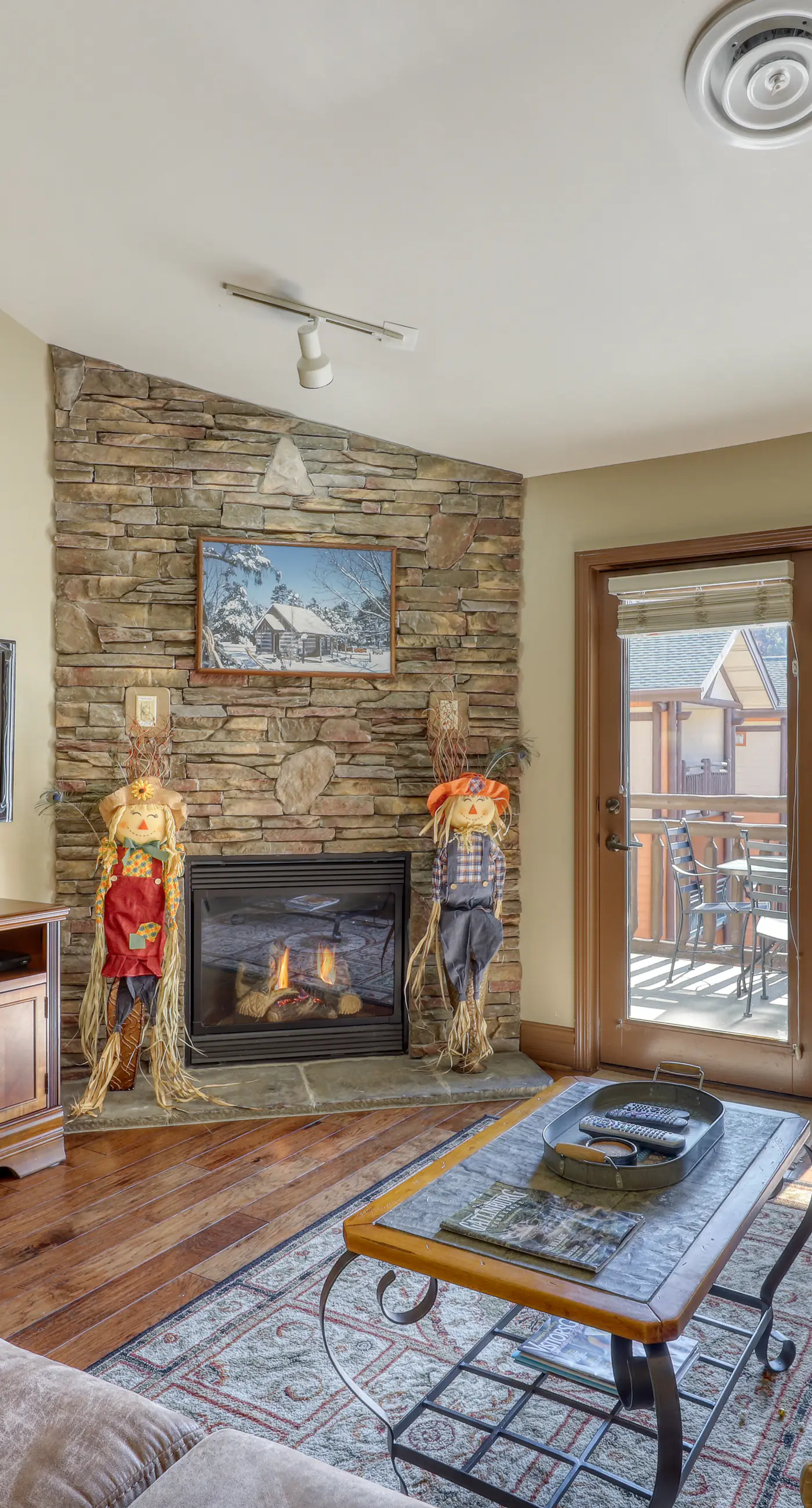 Creekside Condo, Sleep 6, Jetted Tub, Nearby Downton