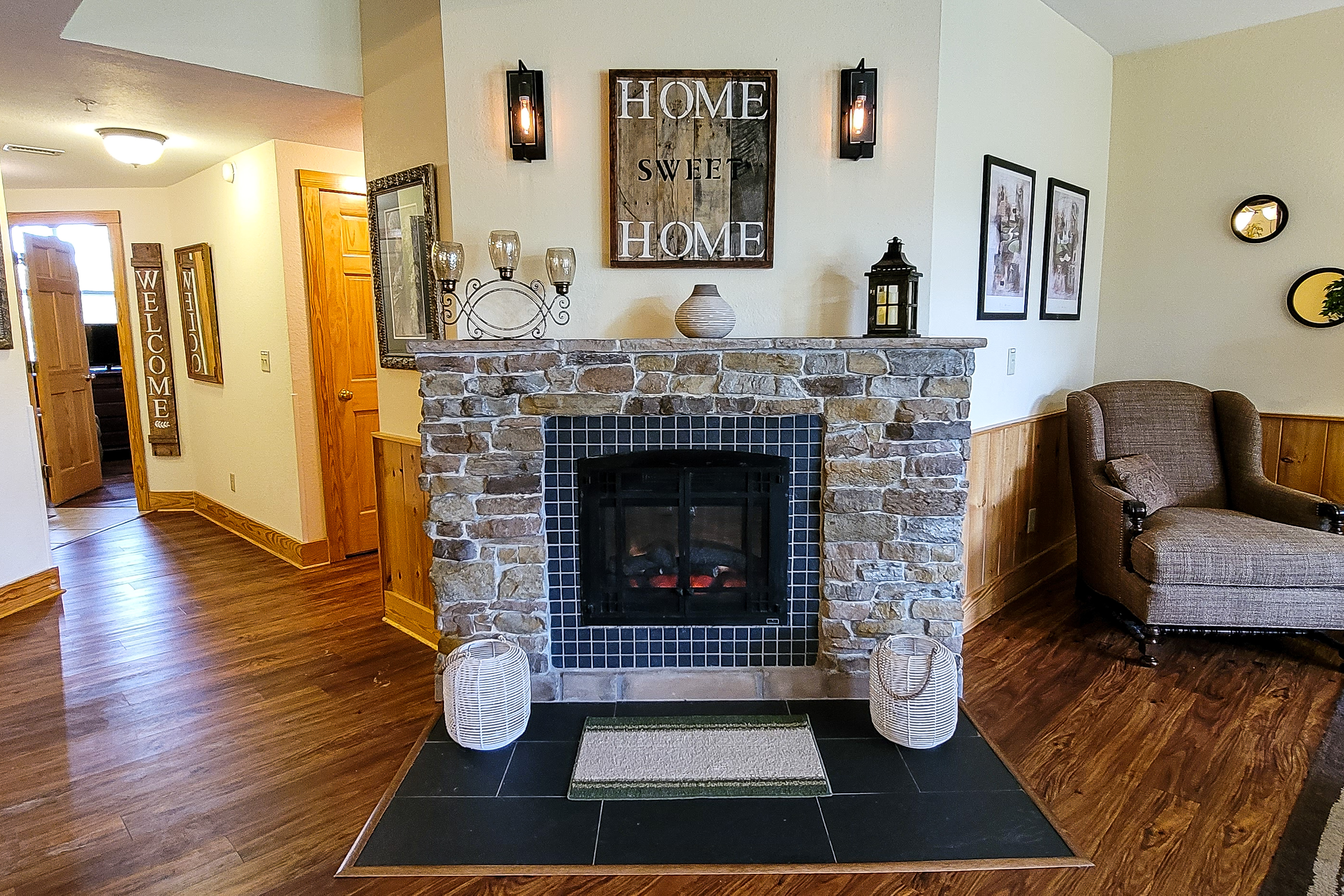 Delightful & Cozy 2nd Floor Resort Condo, Sleeps 4