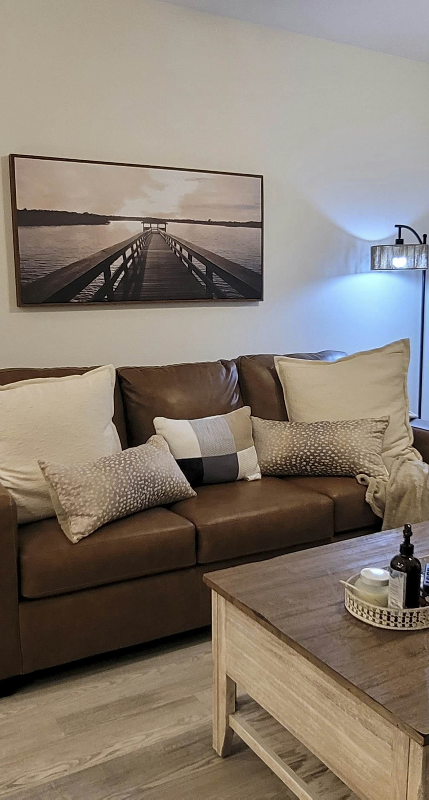 Serene Getaway, Sleeps 6・Near Downtown & Parks