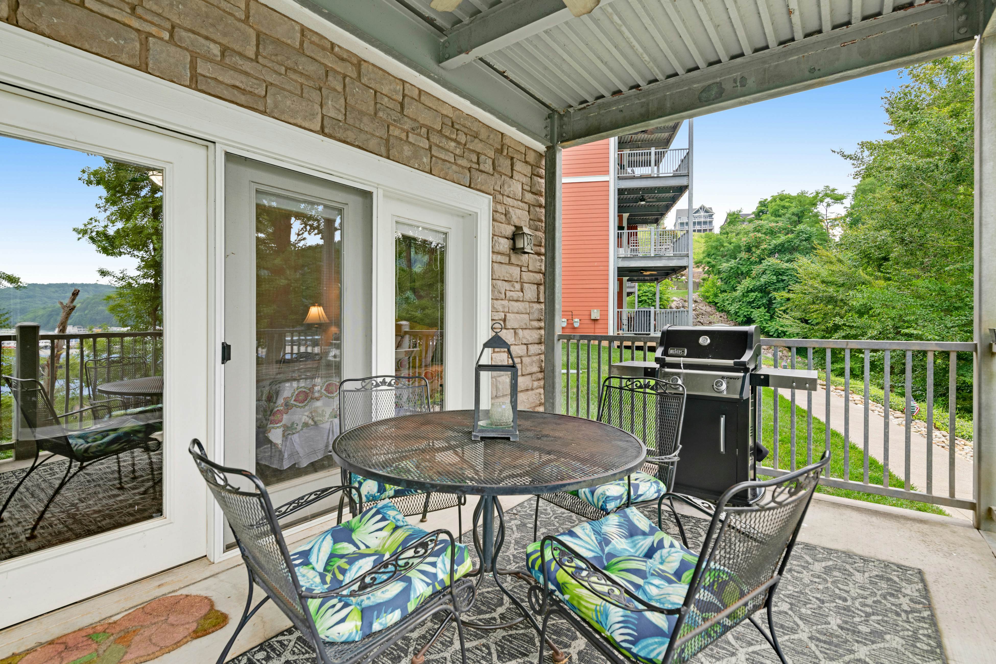 Dog-Friendly Condo w/ Lake Views and Dock Access