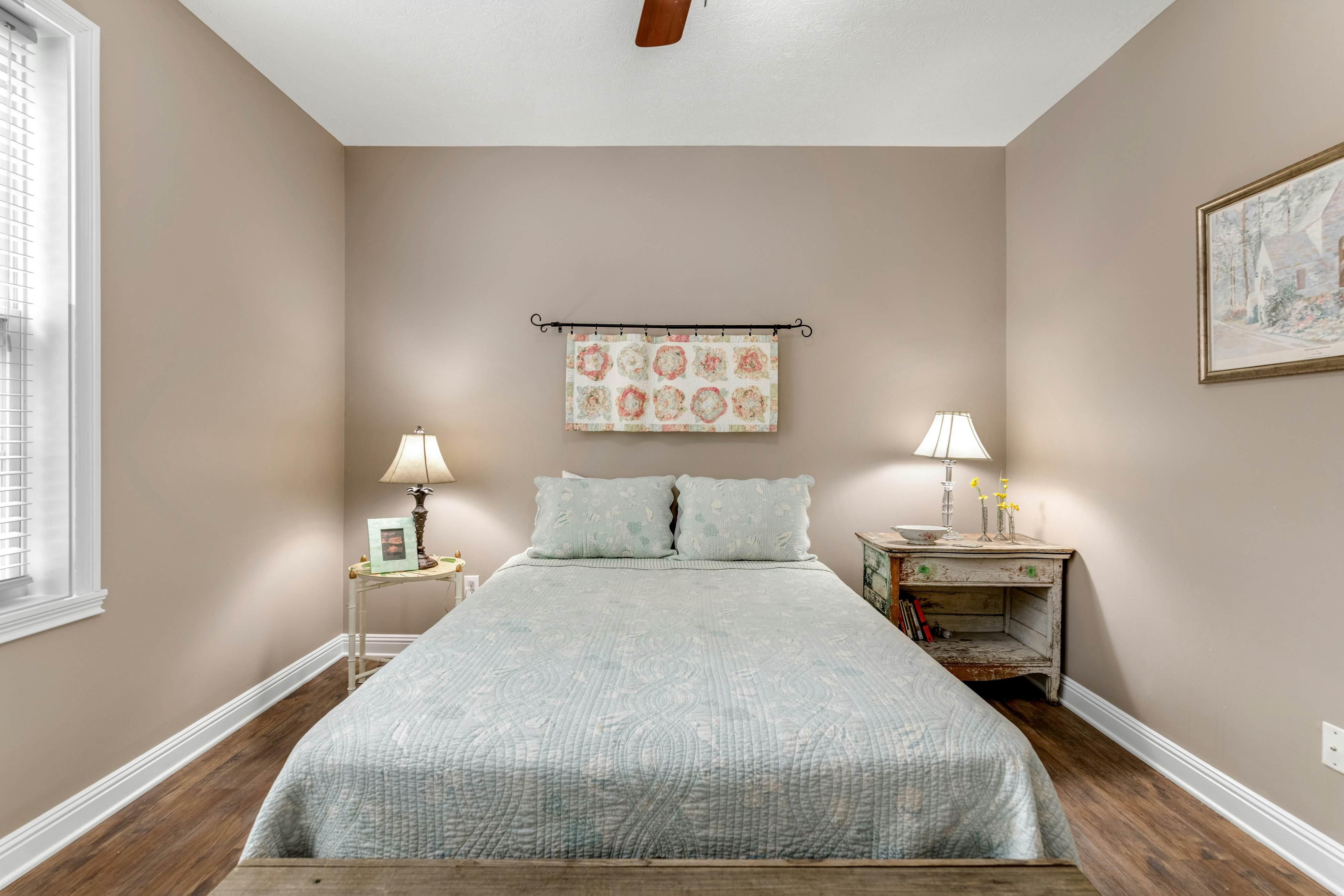 Dog-Friendly Condo w/ Lake Views and Dock Access