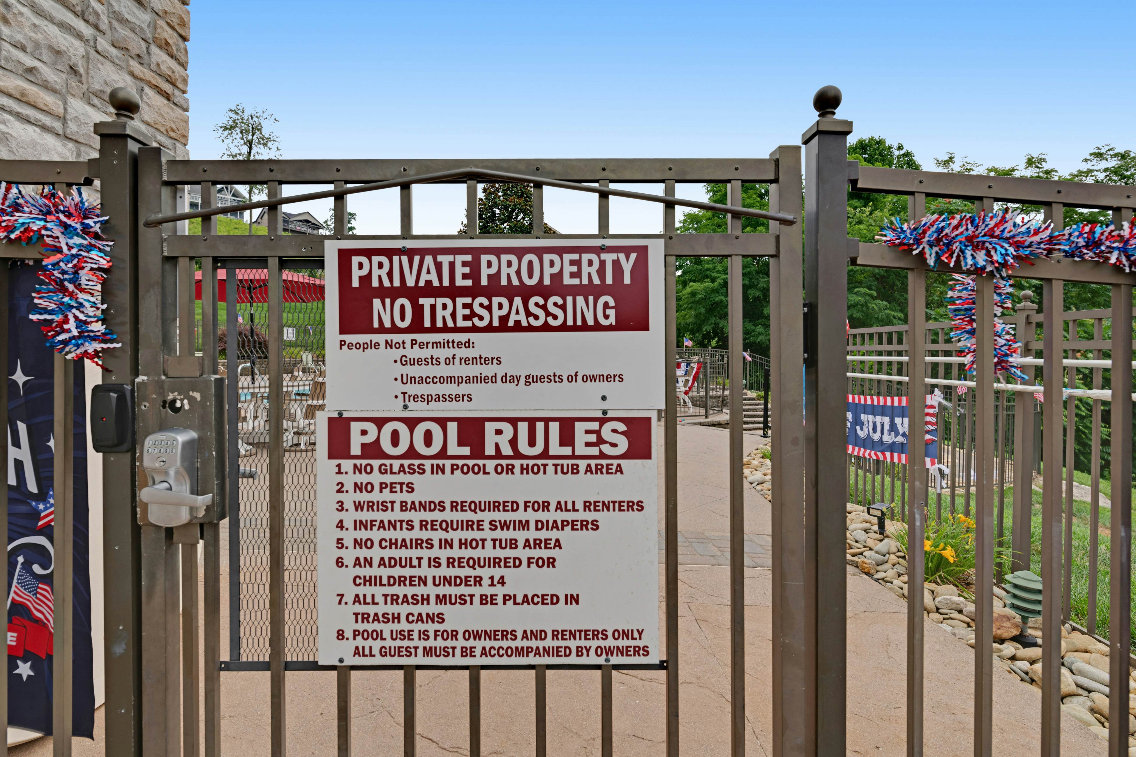 Dog-Friendly Condo w/ Lake Views and Dock Access