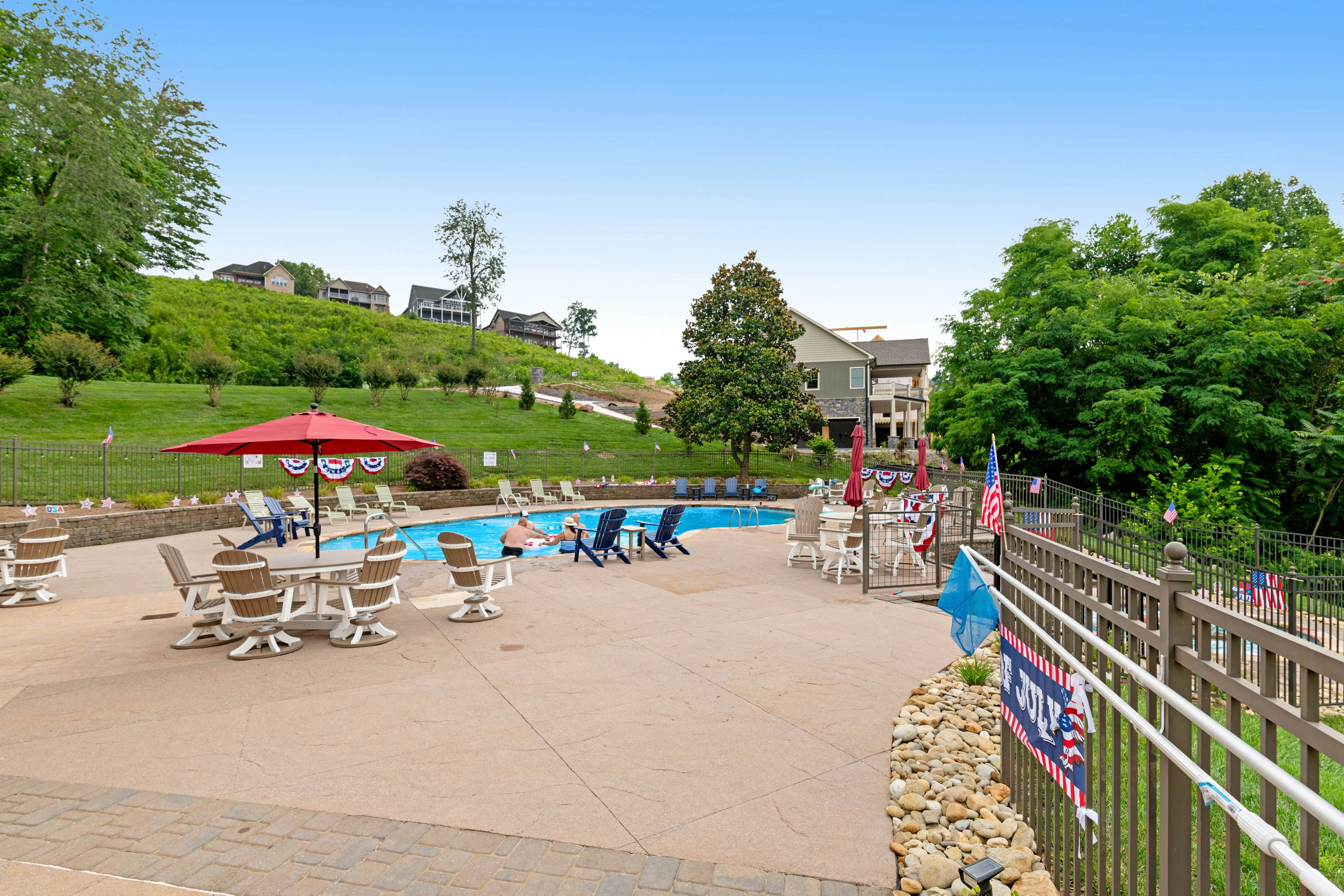 Dog-Friendly Condo w/ Lake Views and Dock Access