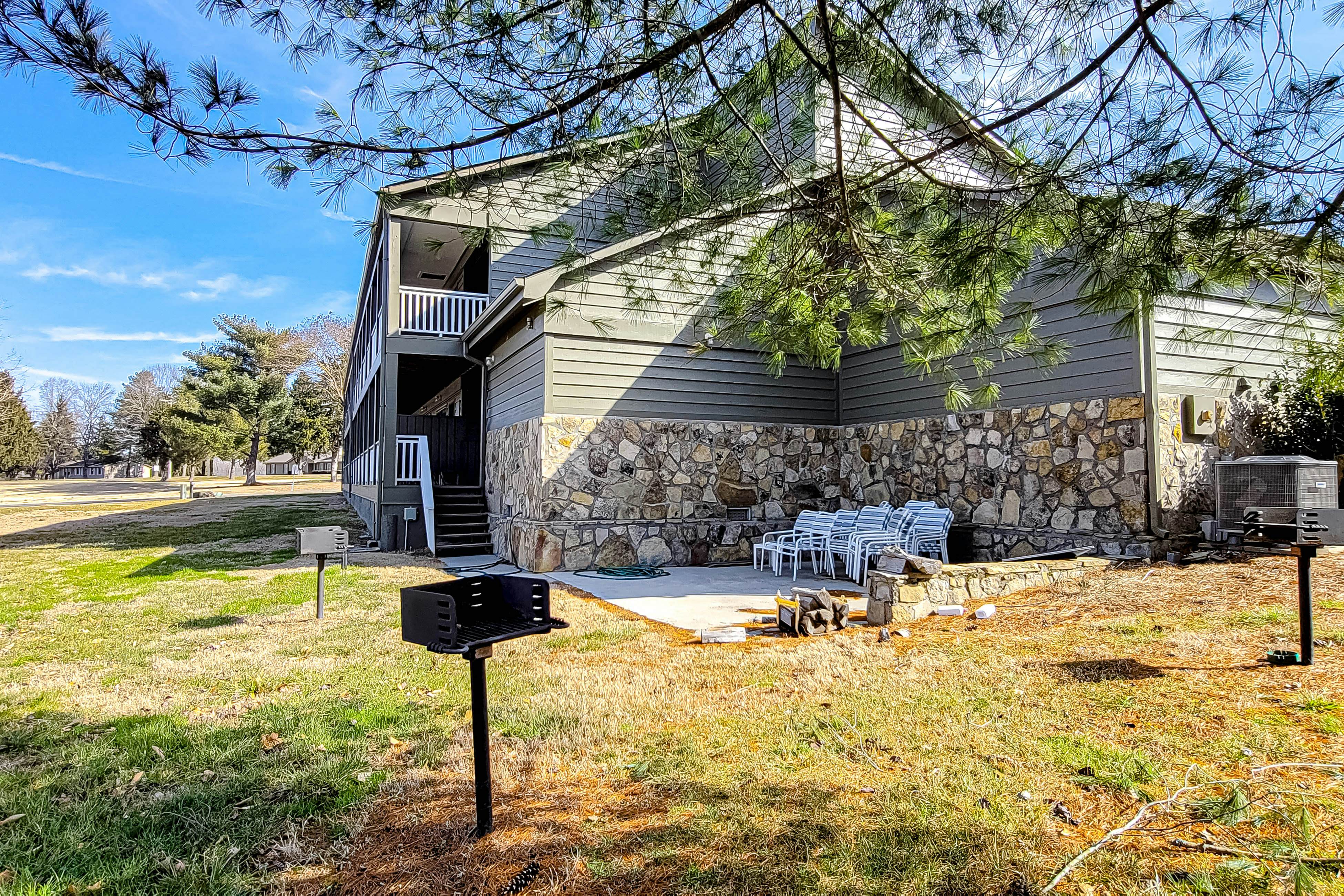 Stroll to Douglas Lake, Sleeps 4・Dog OK!・Games・Gym