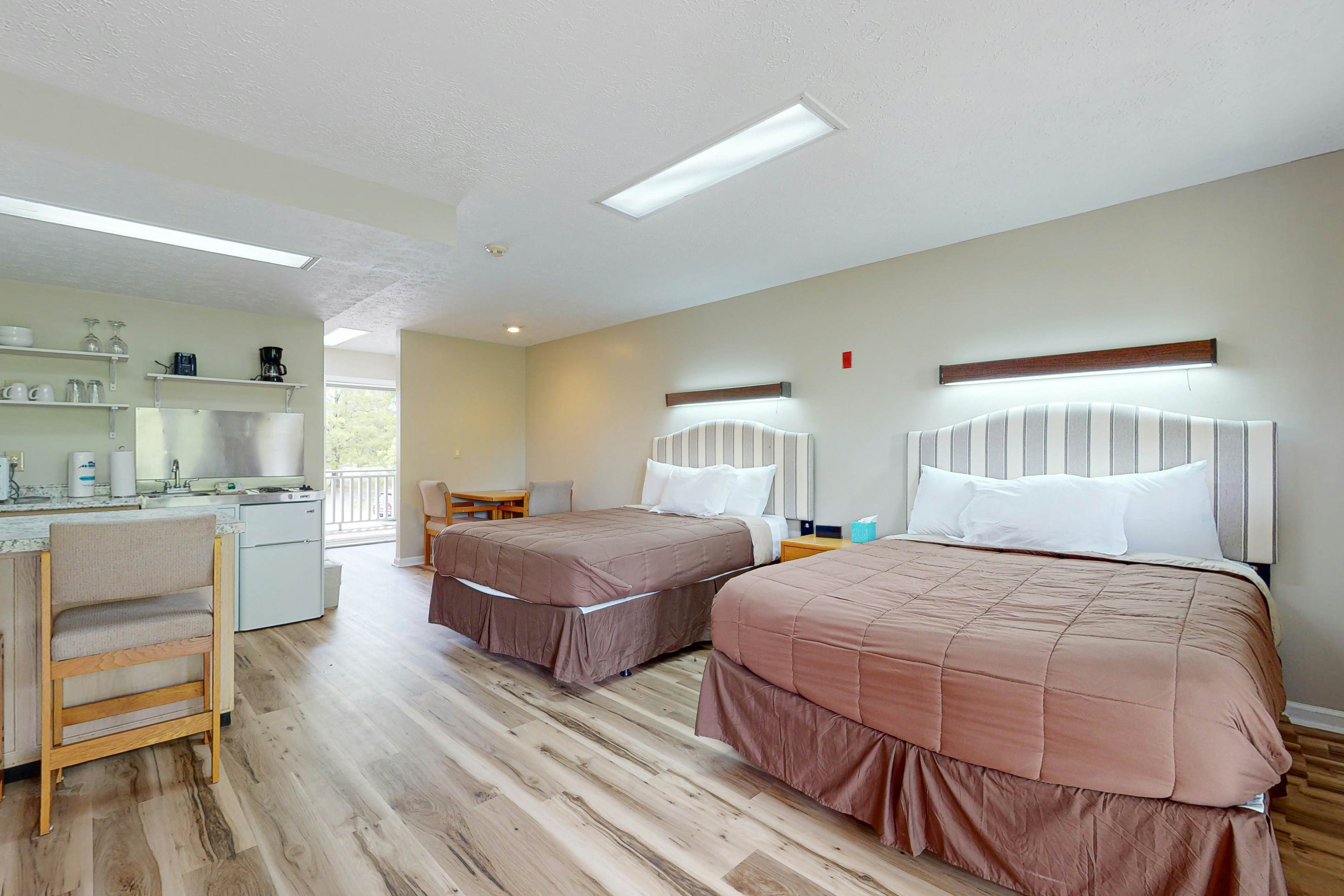 Relaxing Studio, Sleeps 4・Near Golf & Douglas Lake