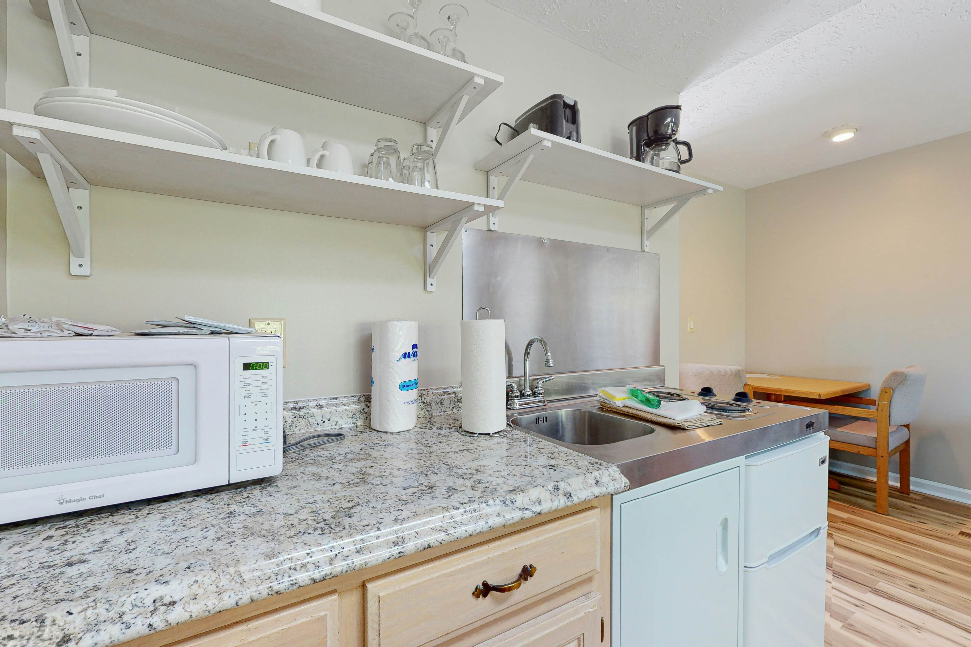 Relaxing Studio, Sleeps 4・Near Golf & Douglas Lake