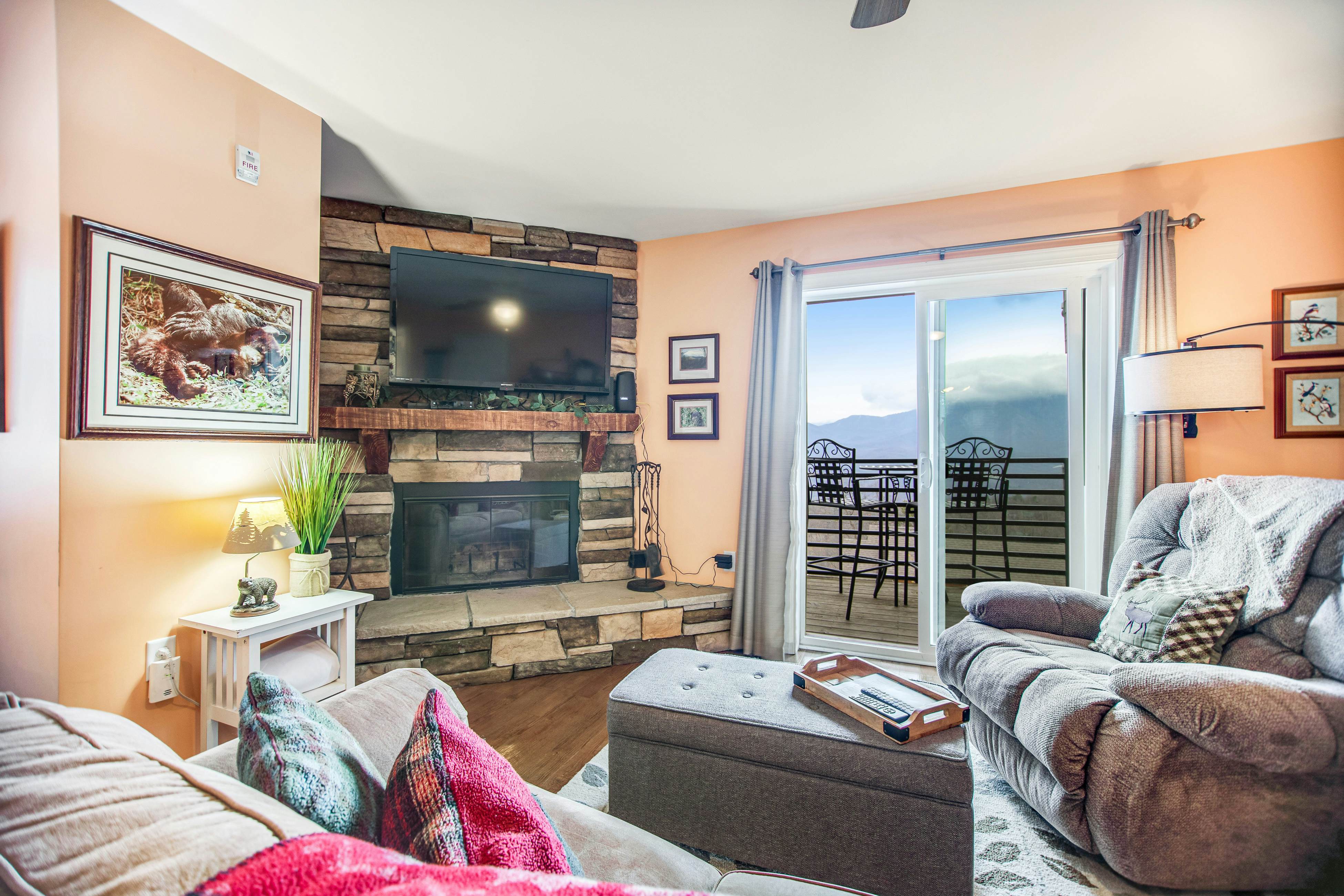Condo w/ free attraction tickets, fireplace, & views -close to skiing & downtown