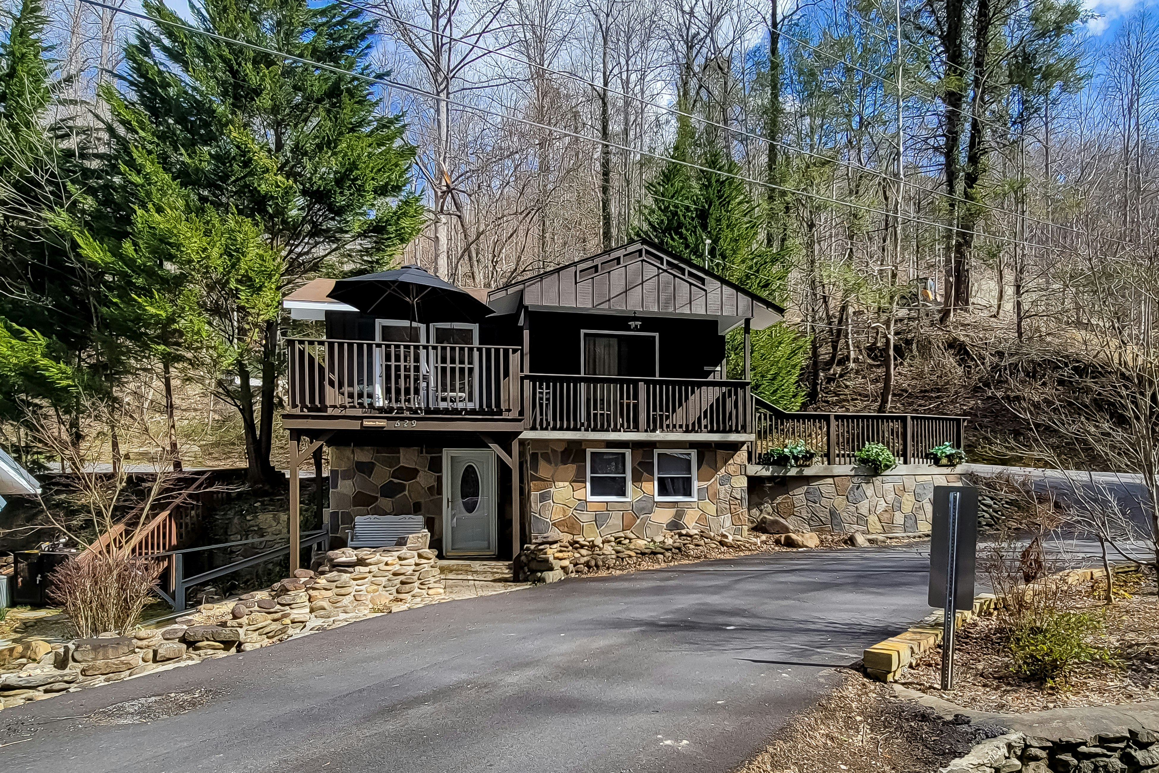 Lovely Home, Sleeps 6・Near Hiking W River View