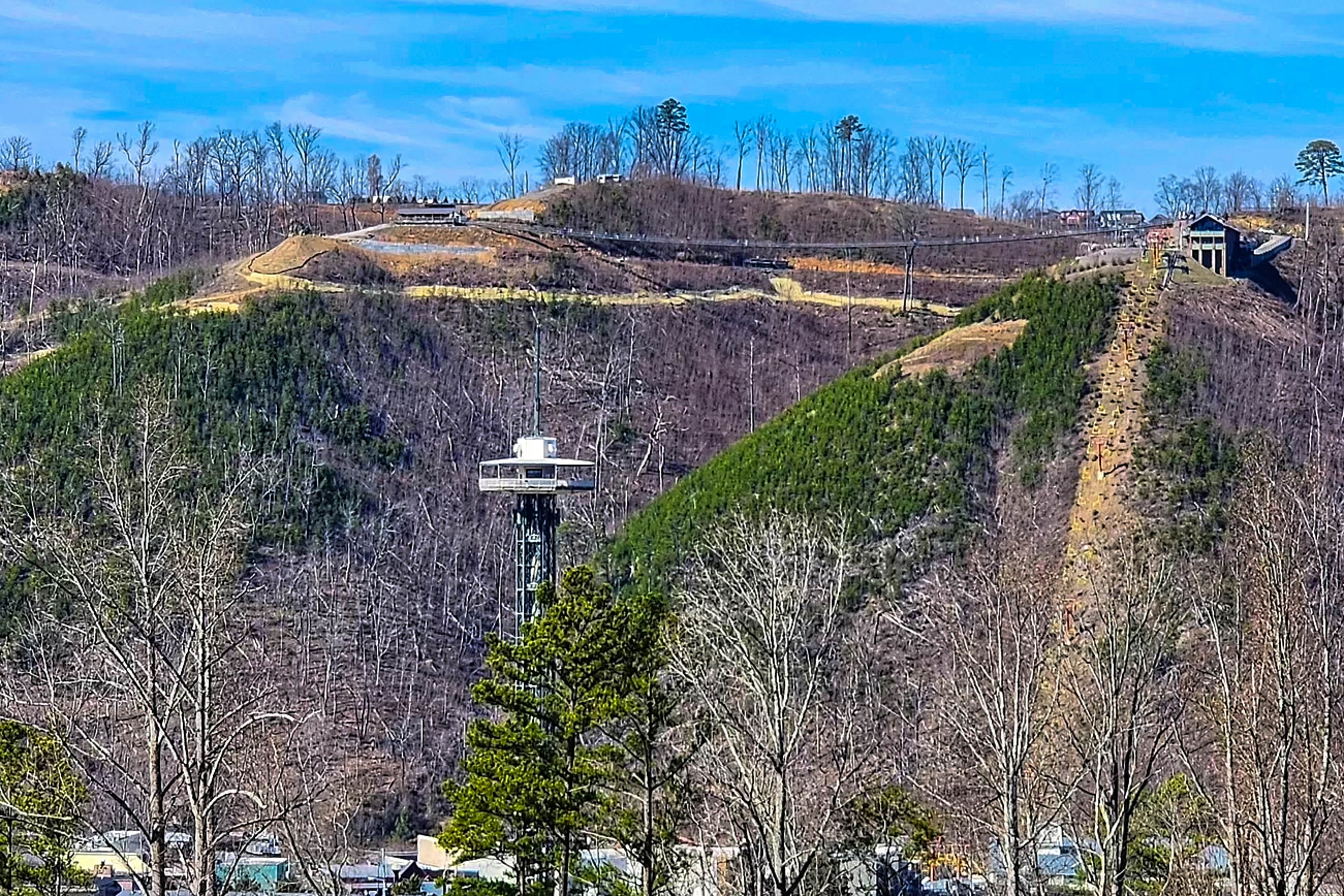 Mtn View Condo W Balcony, Sleeps 4・Pool Access