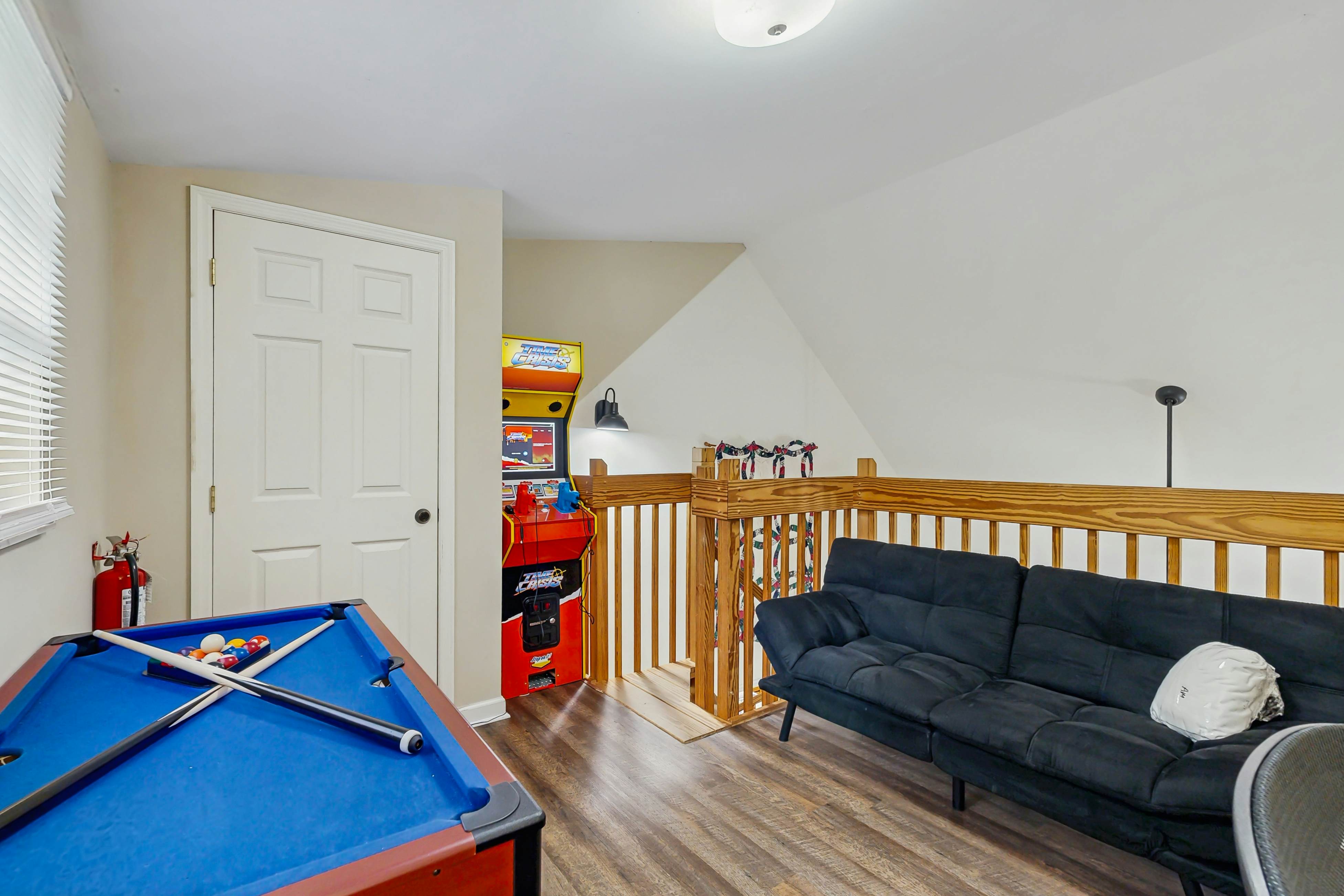 Charming Cabin W Hot Tub, Sleep 8・Firepit・Mtn View